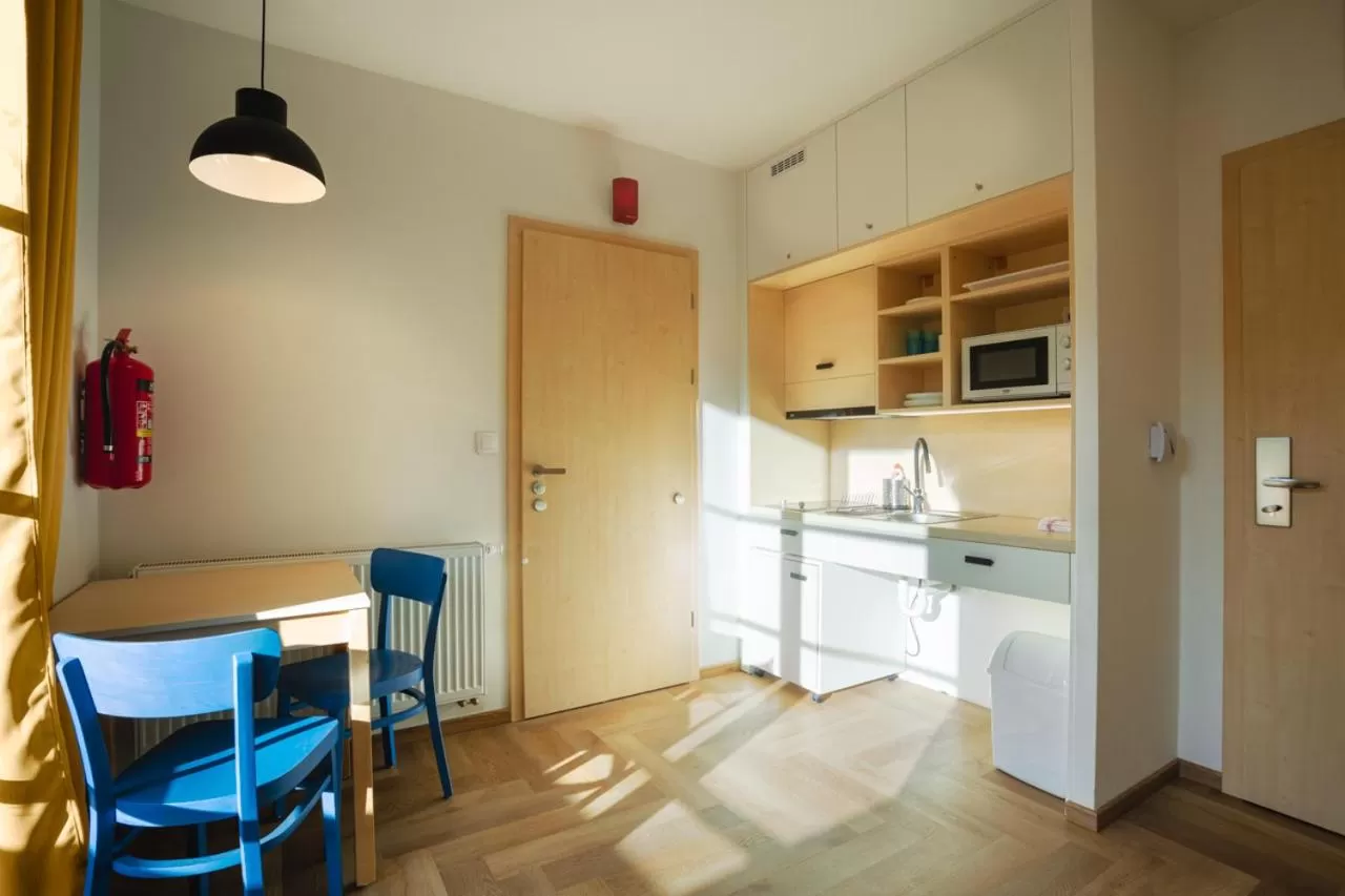 Kitchen or kitchenette in Hotel Edvard