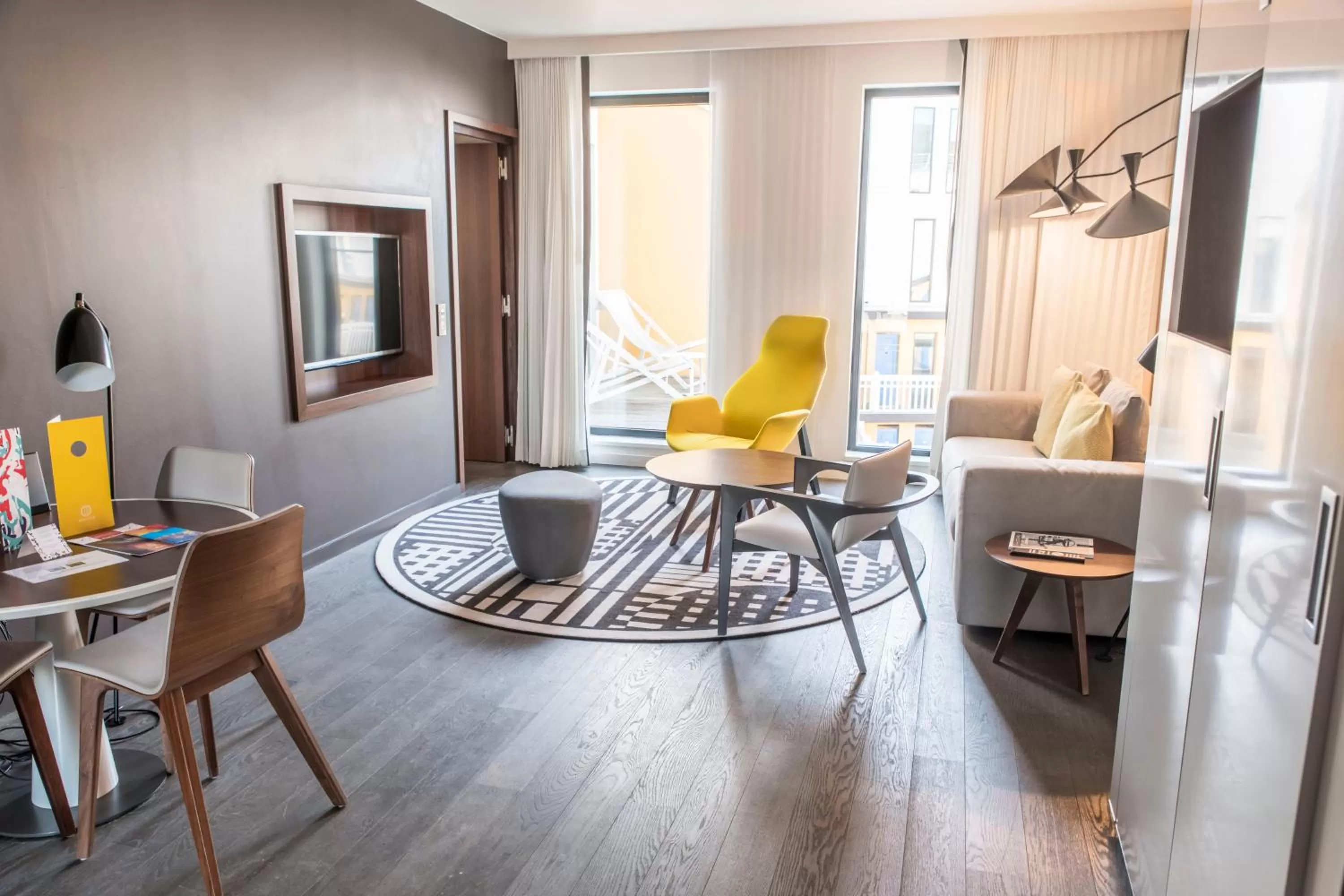 Living room in Molitor Hotel & Spa Paris - MGallery Collection