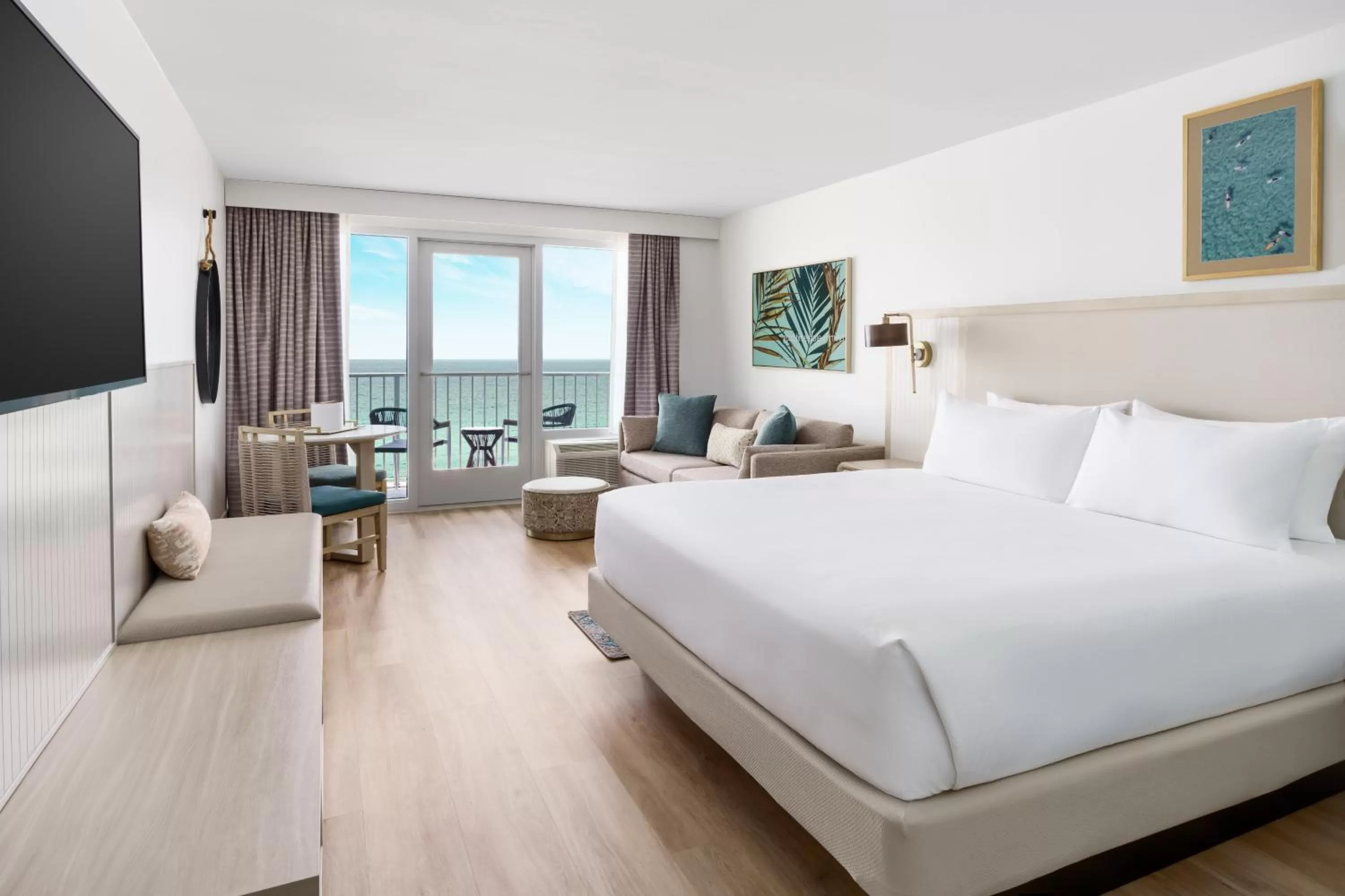 Bedroom, Bed in Beal House Fort Walton Beach, Tapestry Collection By Hilton