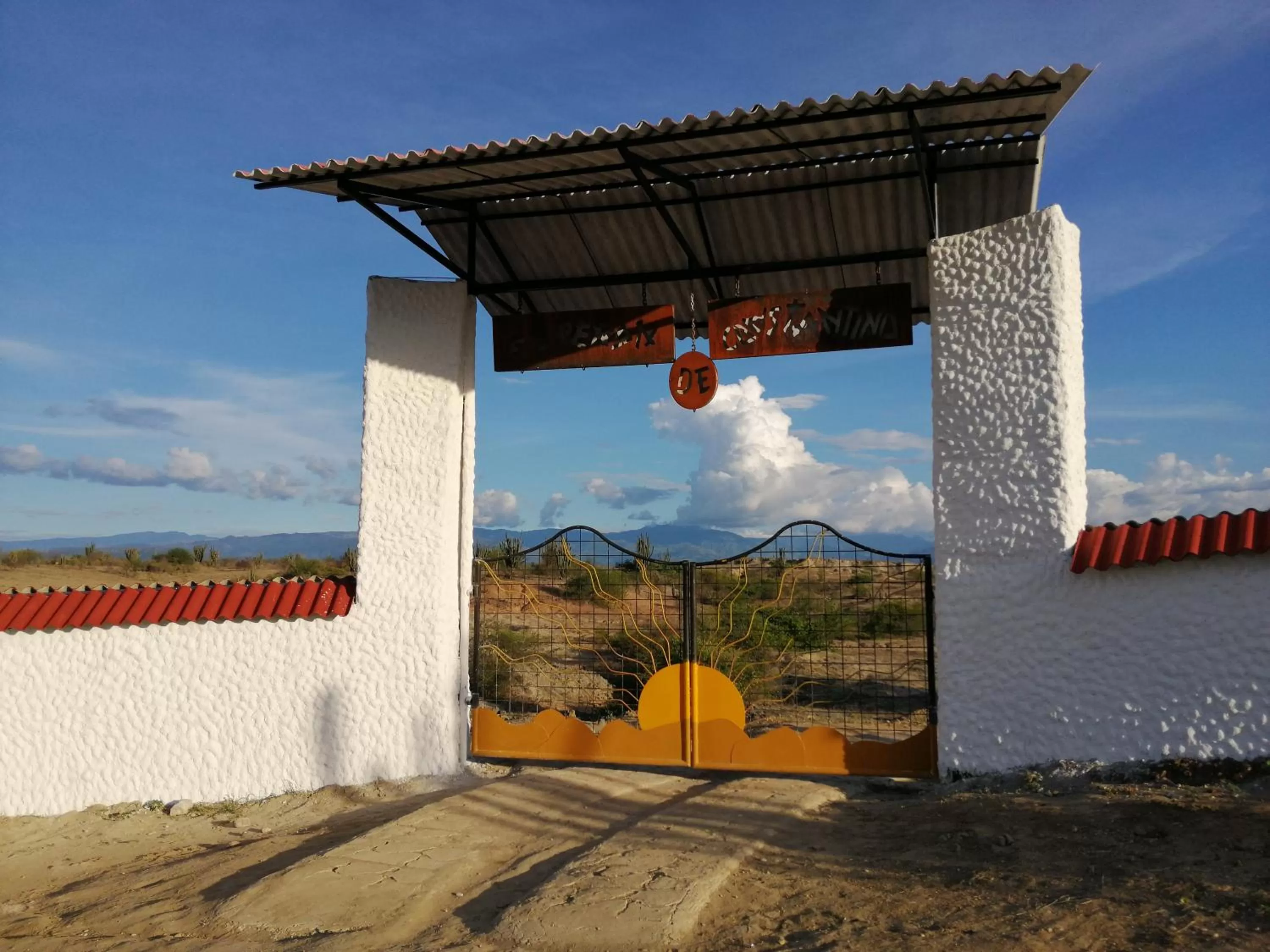 Facade/entrance in El Peñon De Constantino - Tatacoa