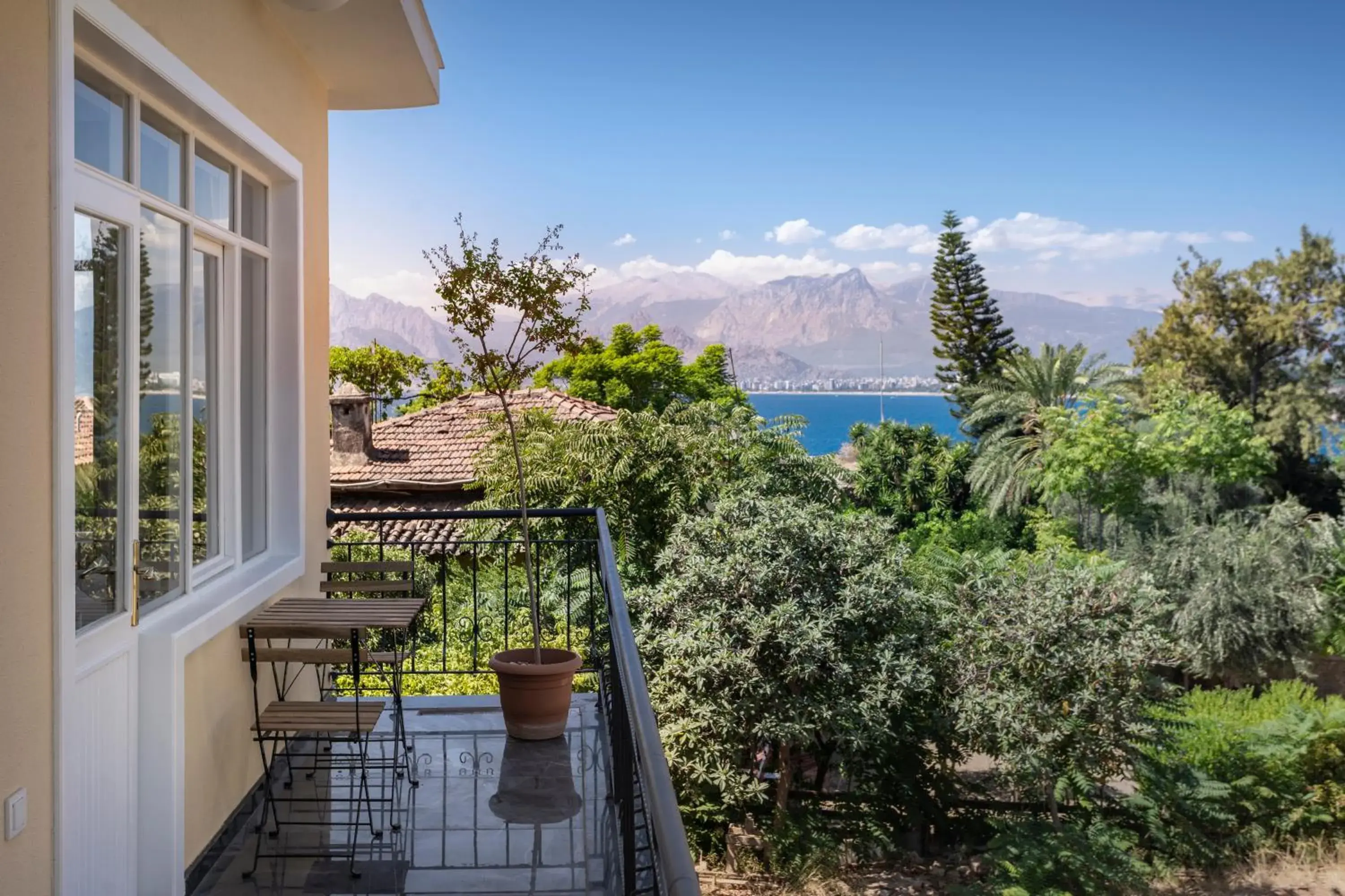 Balcony/Terrace in HOUSE OF GOOD THINGS