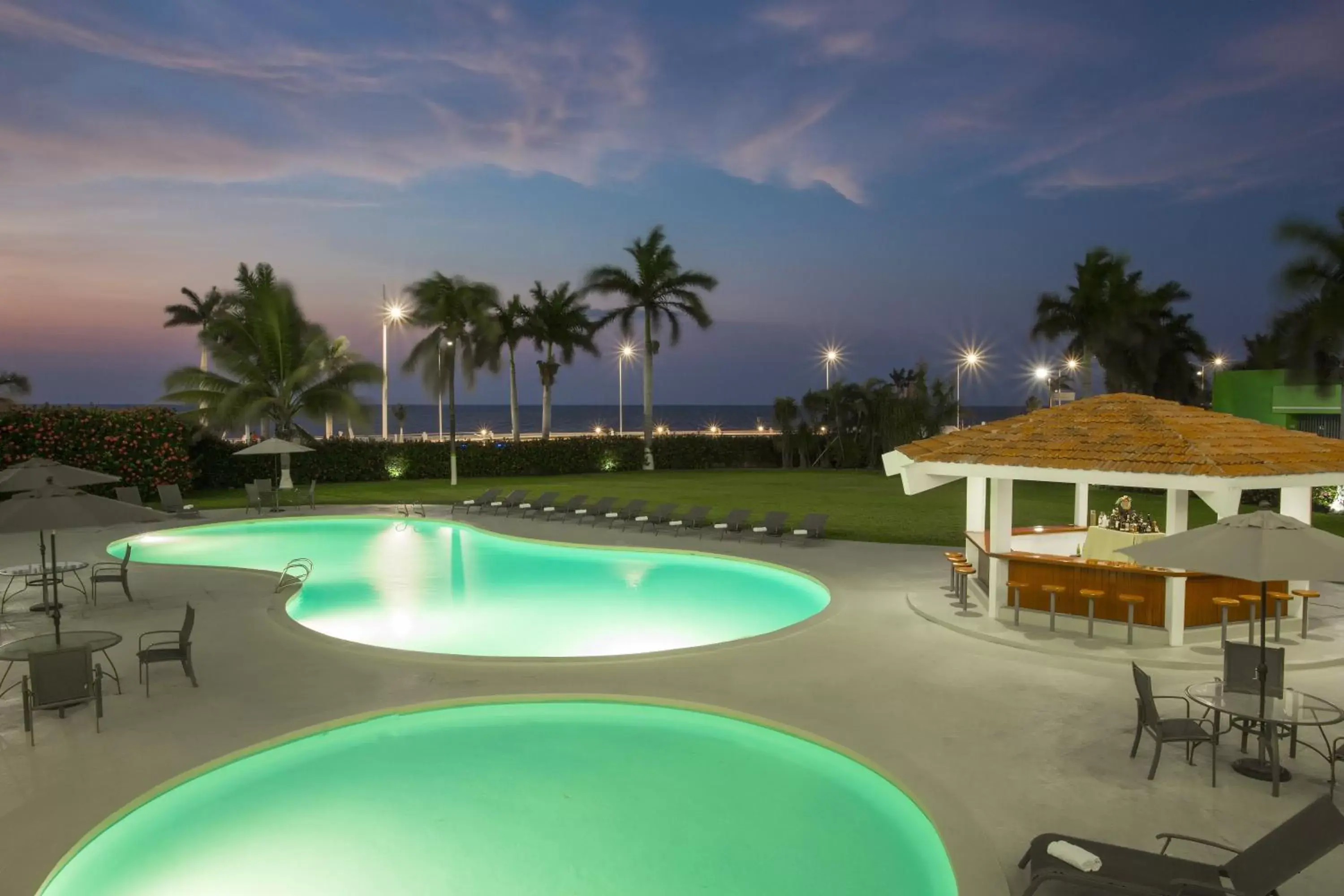 Swimming Pool in Gamma Campeche Malecon