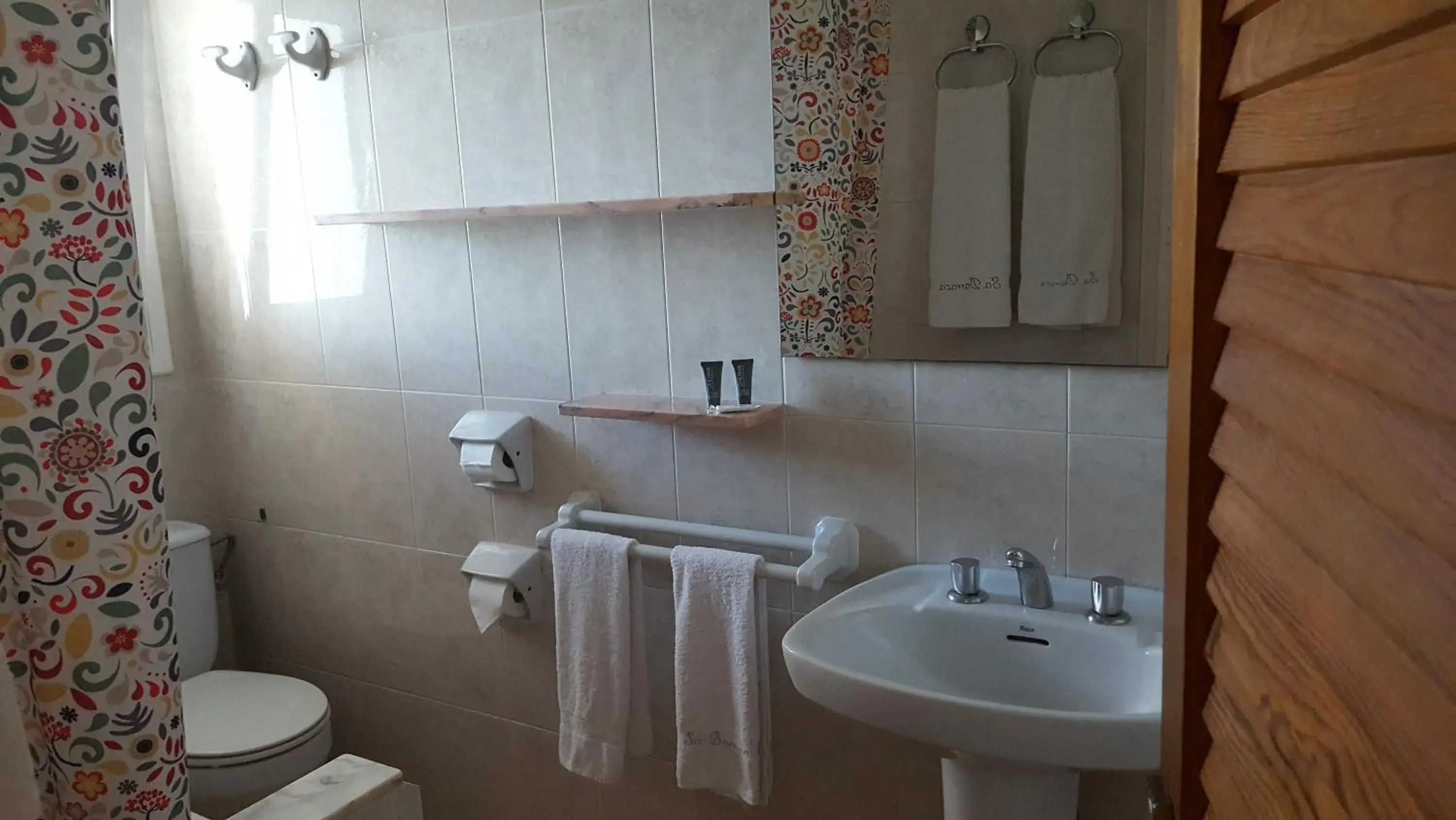 Bathroom in Hostal Sa Barraca - Adults Only