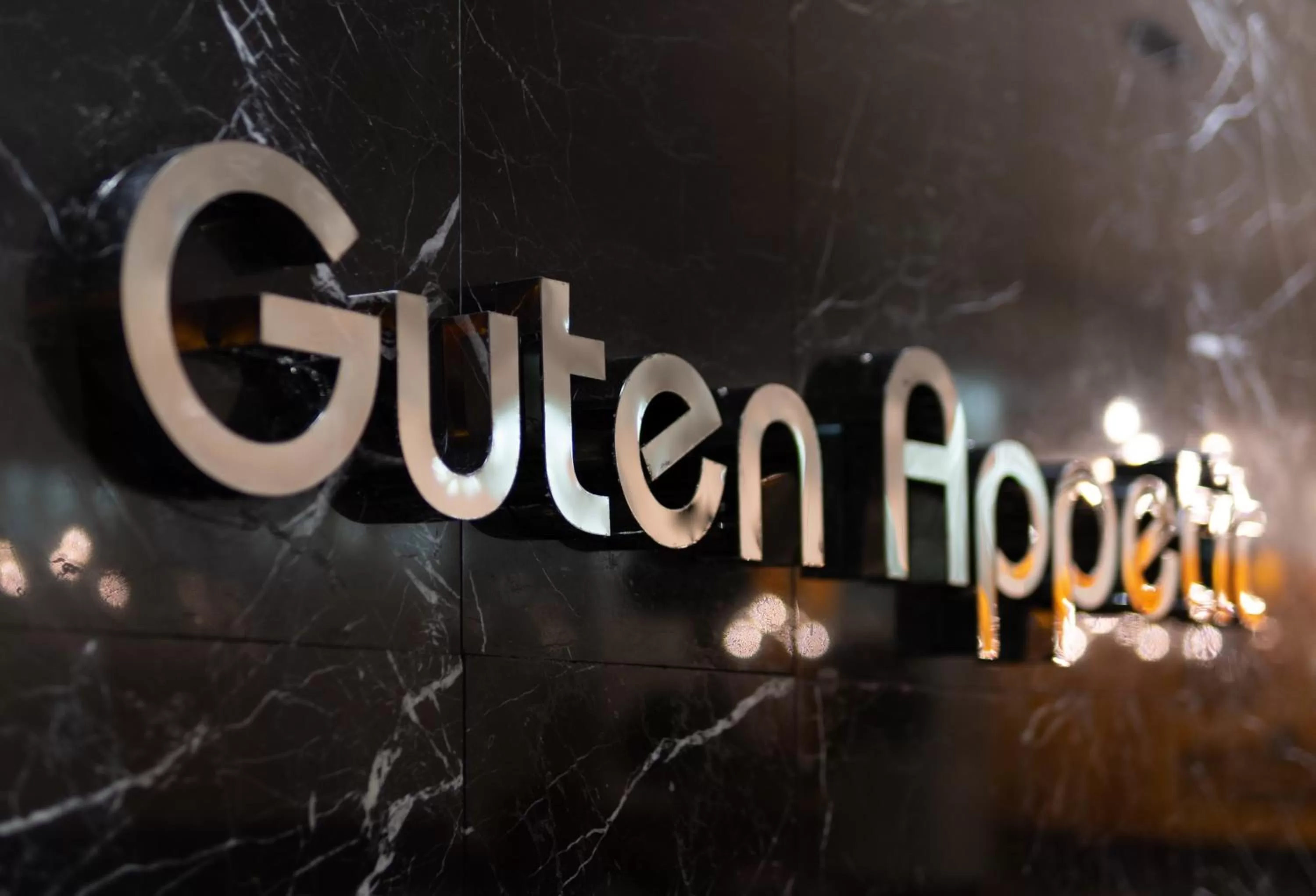 Restaurant/places to eat in Hotel Unique Pearl