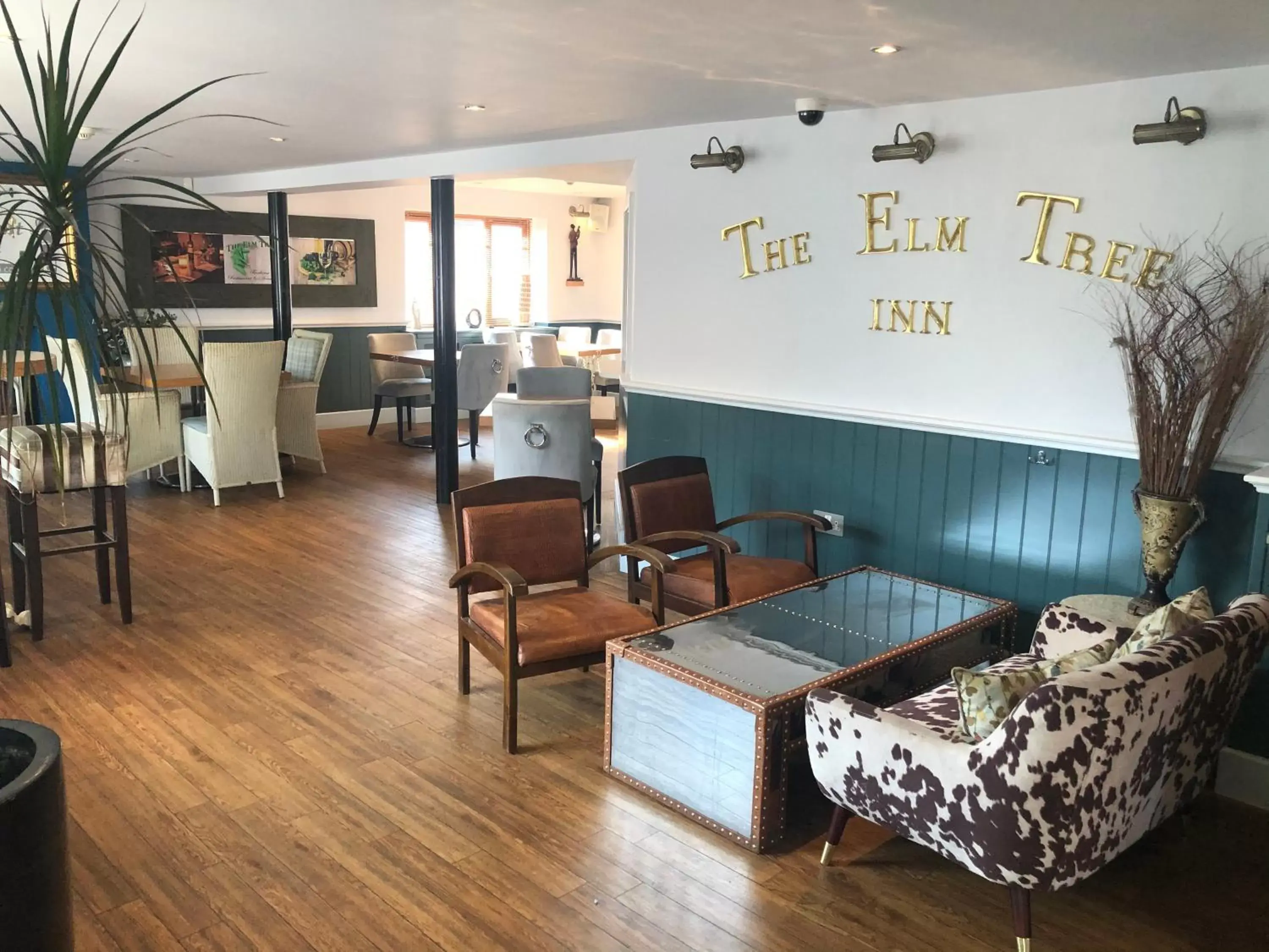 Lounge or bar, Lobby/Reception in The Elm Tree Inn