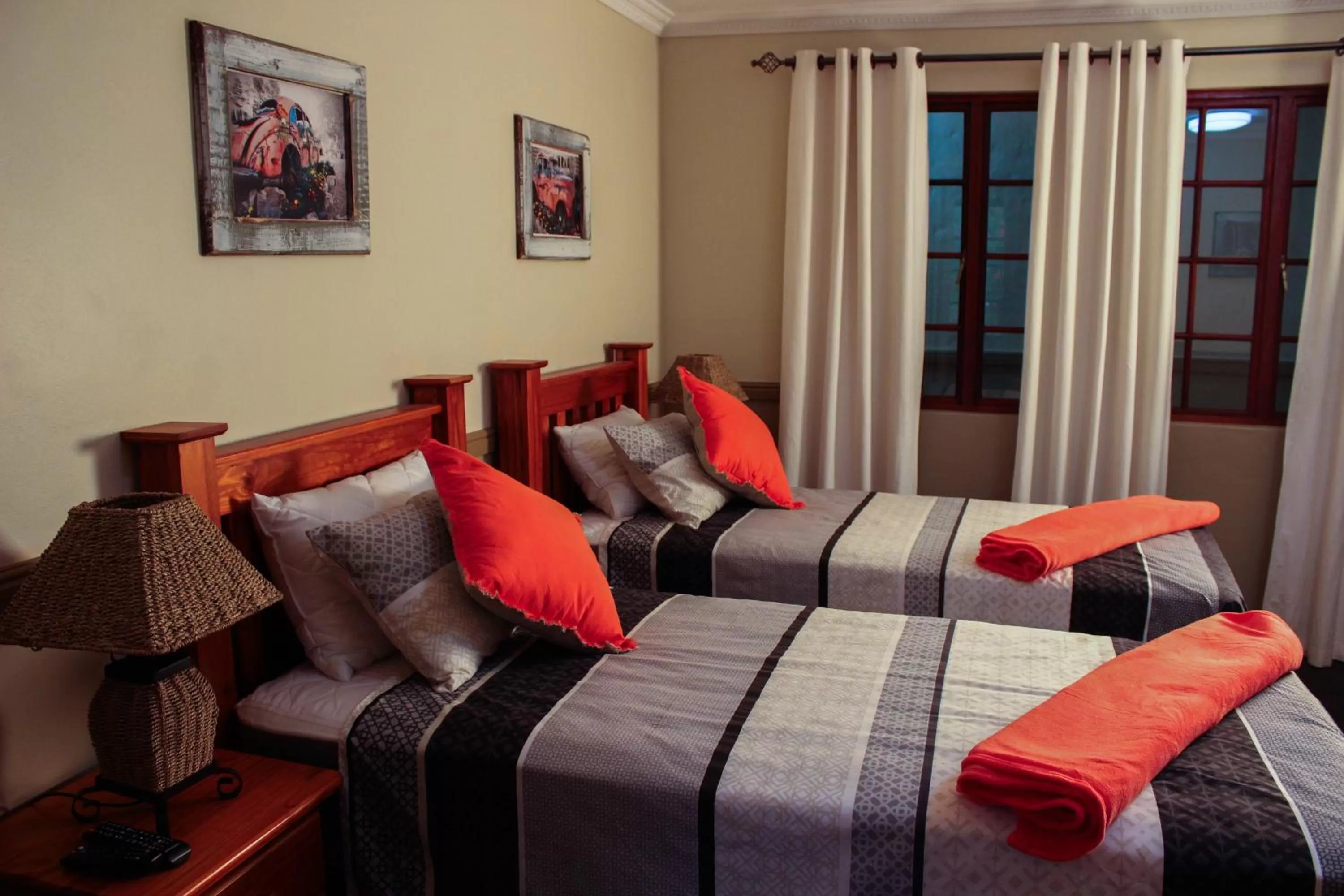 Bed in Victoria Heights B&B