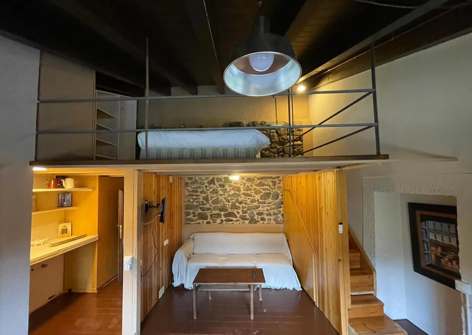 Photo of the whole room in Hotel Cruells