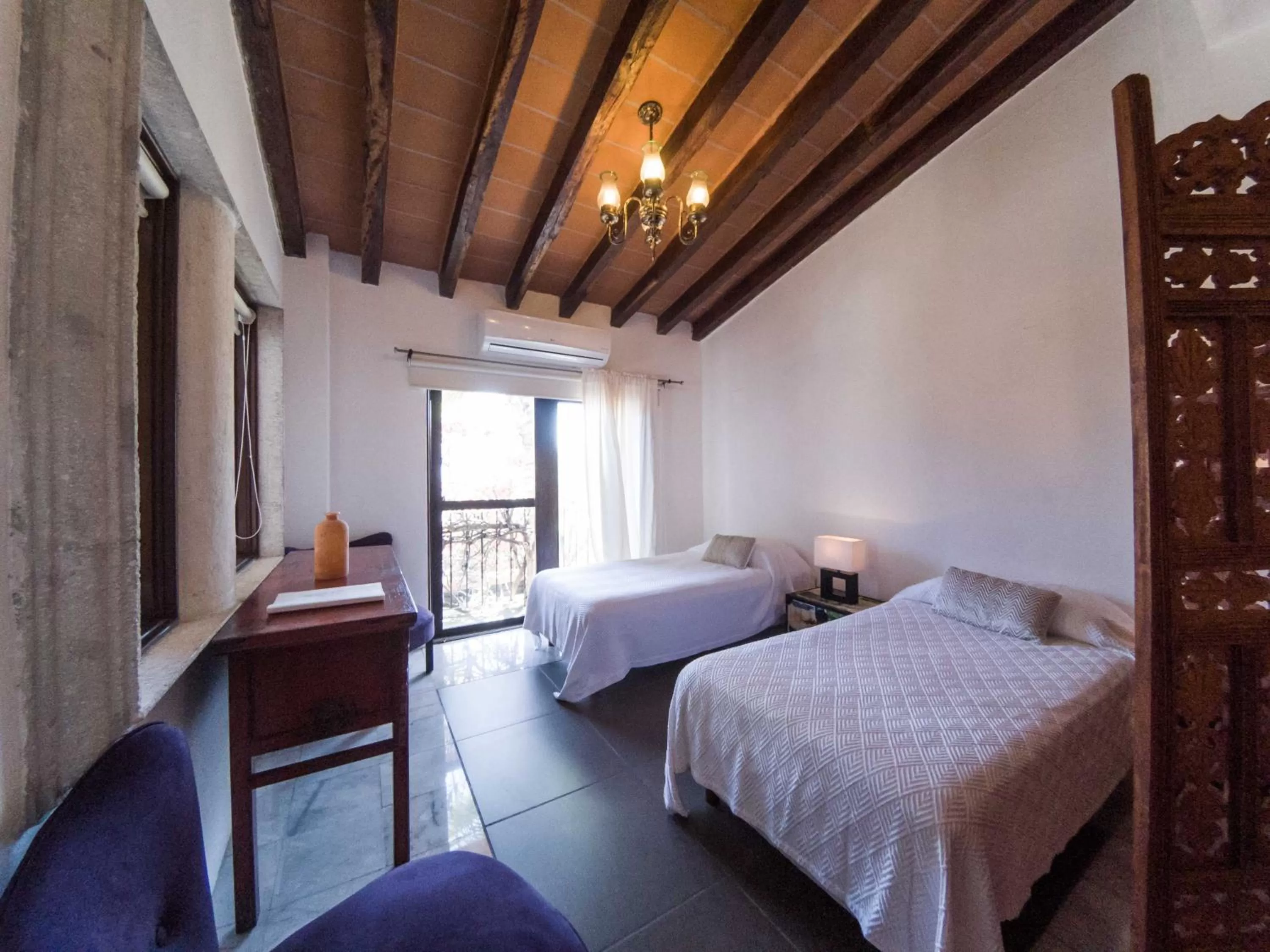 Photo of the whole room, Bed in La Villa du Golf à Cancun Hotel Boutique