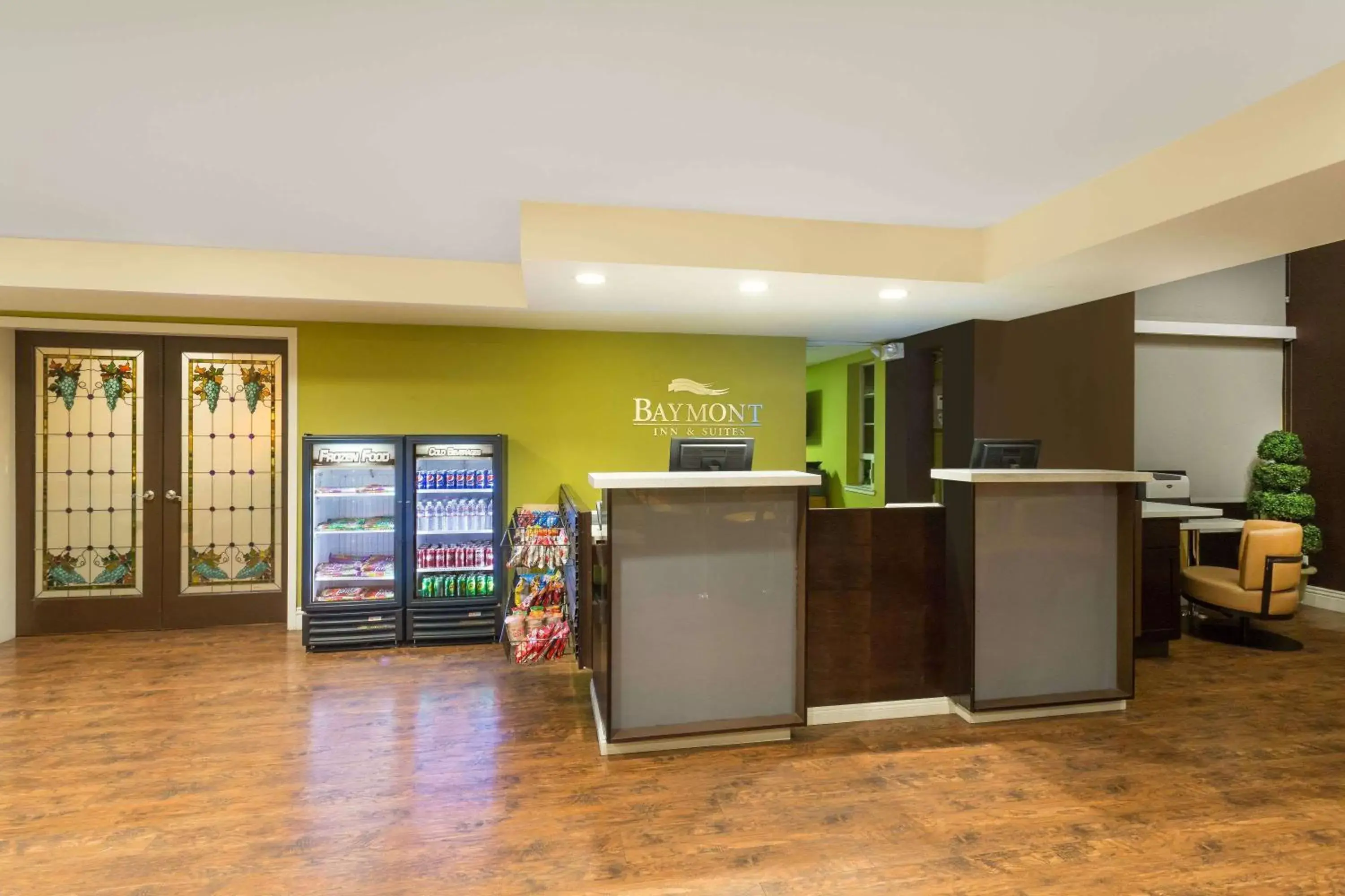 Lobby or reception in Baymont by Wyndham Modesto Salida Lobby or reception in Baymont by Wyndham Modesto Salida
