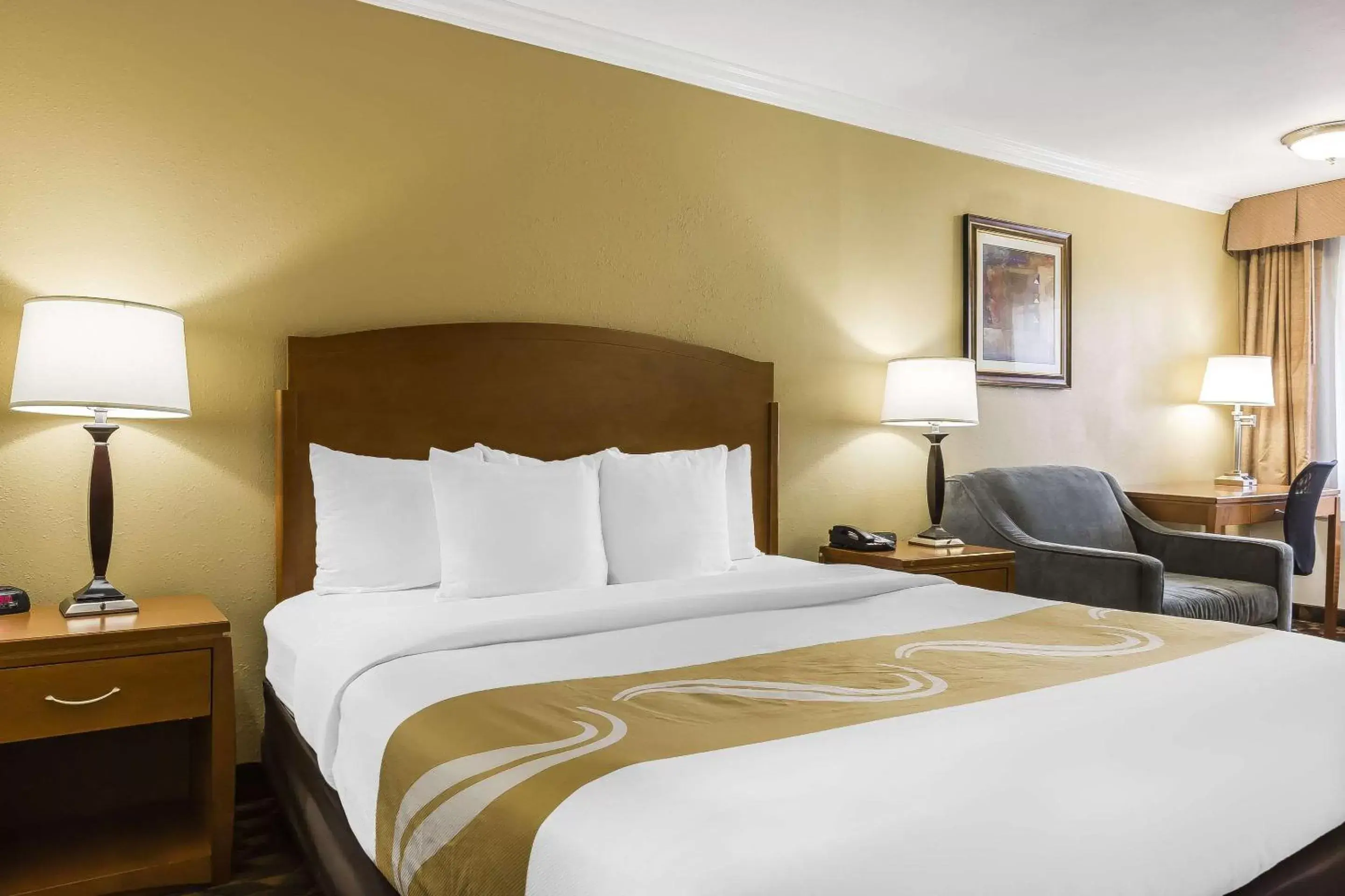 Photo of the whole room, Bed in Quality Inn & Suites Los Angeles Airport - LAX