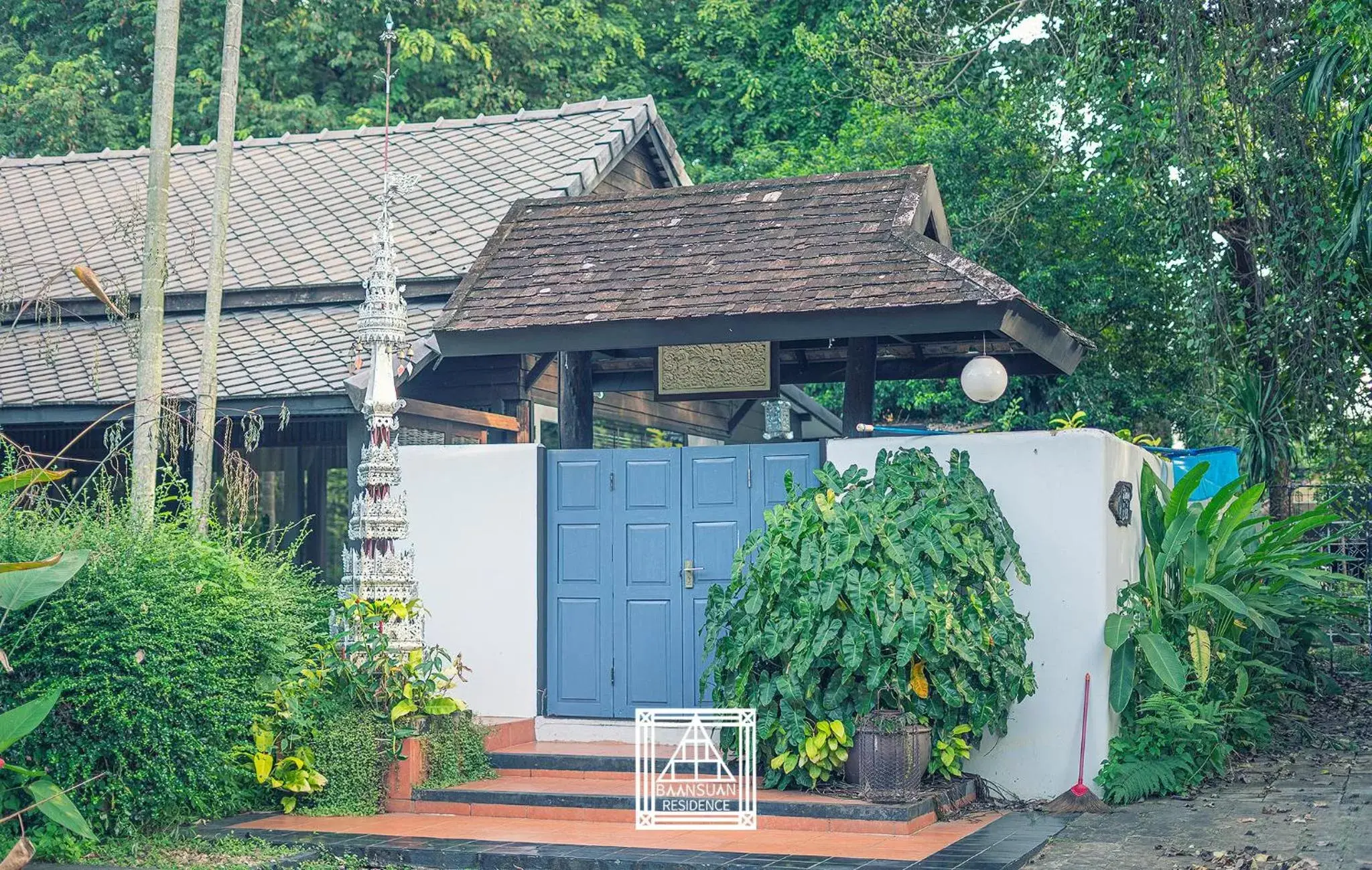 Facade/entrance in Baan Suan Residence เฮือนพักบ้านสวน Facade/entrance in Baan Suan Residence เฮือนพักบ้านสวน