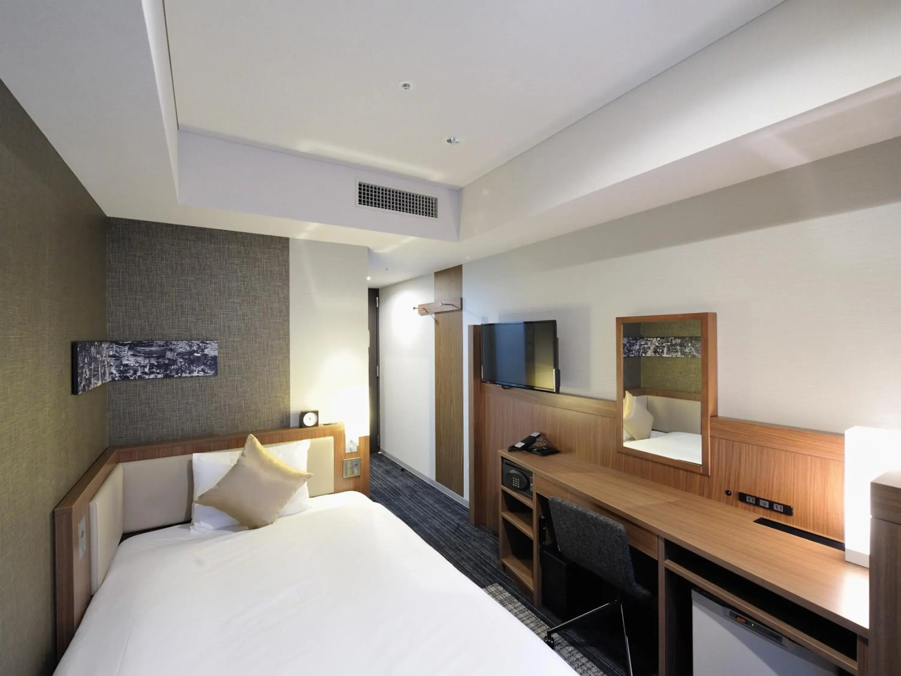 Single Room - single occupancy - Female Only - Non-Smoking in HOTEL UNIZO Yokohamaeki-West