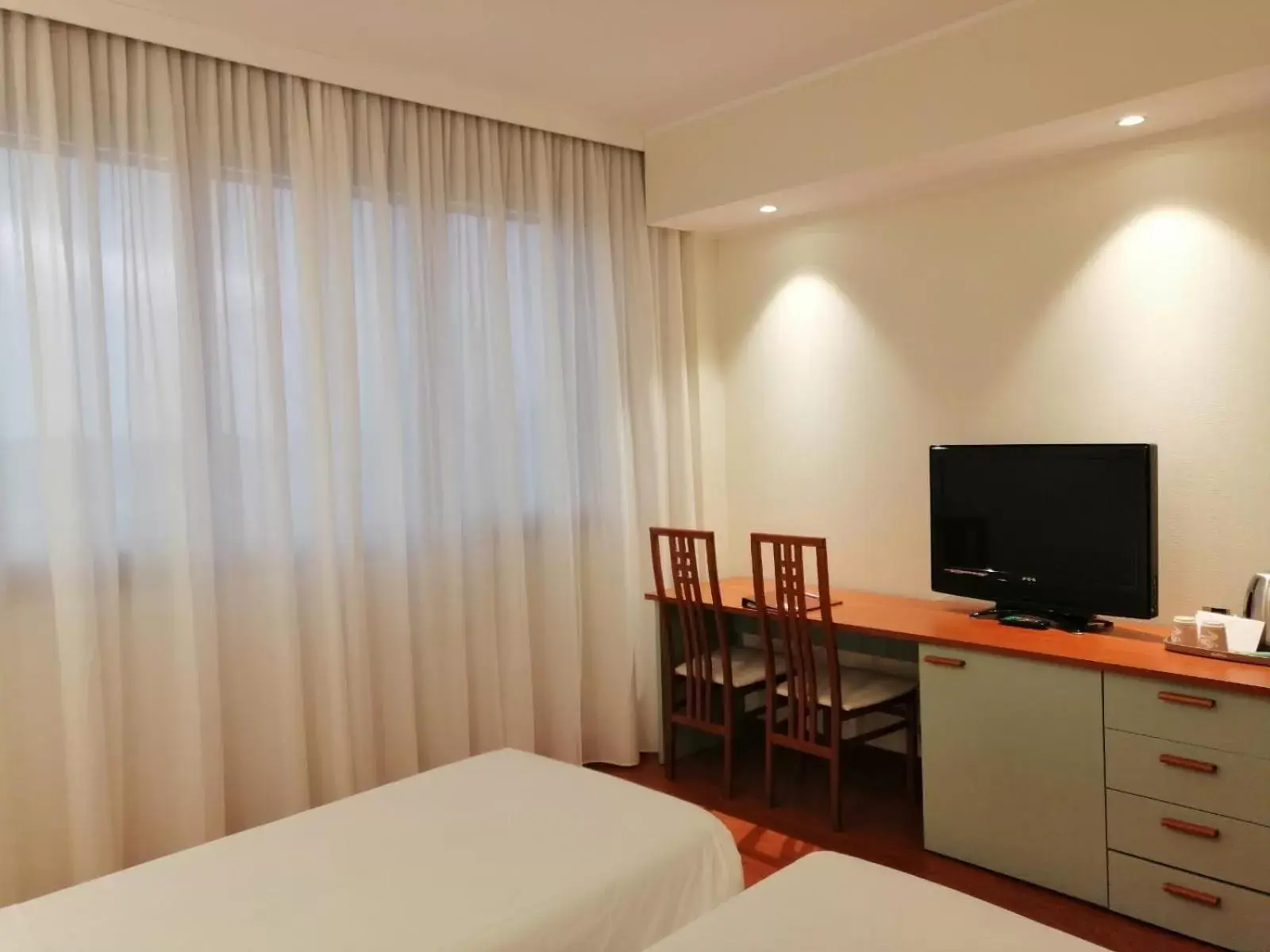 TV and multimedia, TV/Entertainment Center in Best Western Air Hotel Linate
