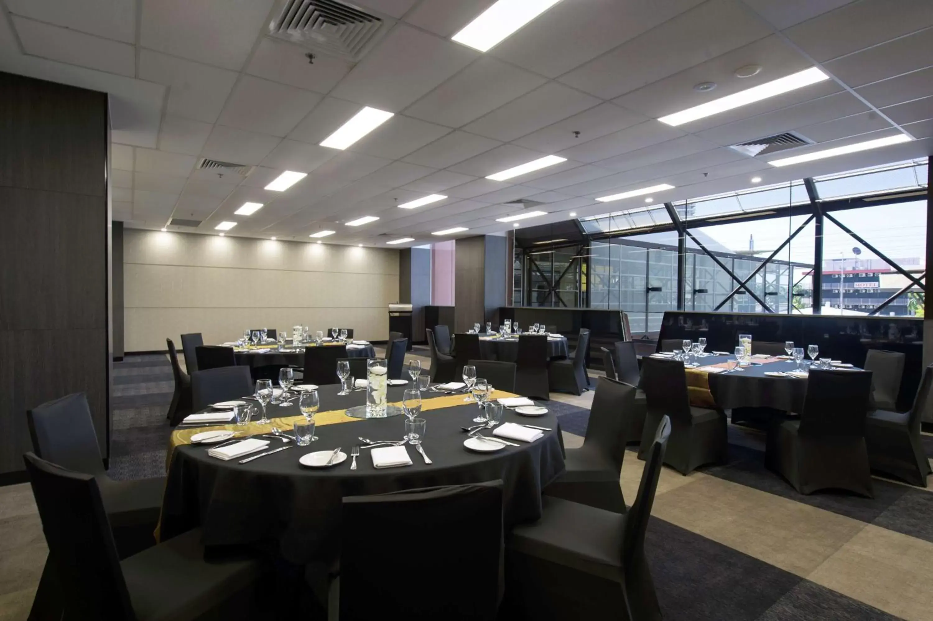 Meeting/conference room, Restaurant/Places to Eat in DoubleTree by Hilton Esplanade Darwin