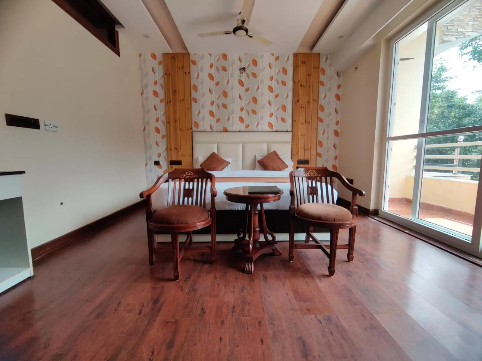 Photo of the whole room, Dining Area in DreamCatcher Boutique Hotels