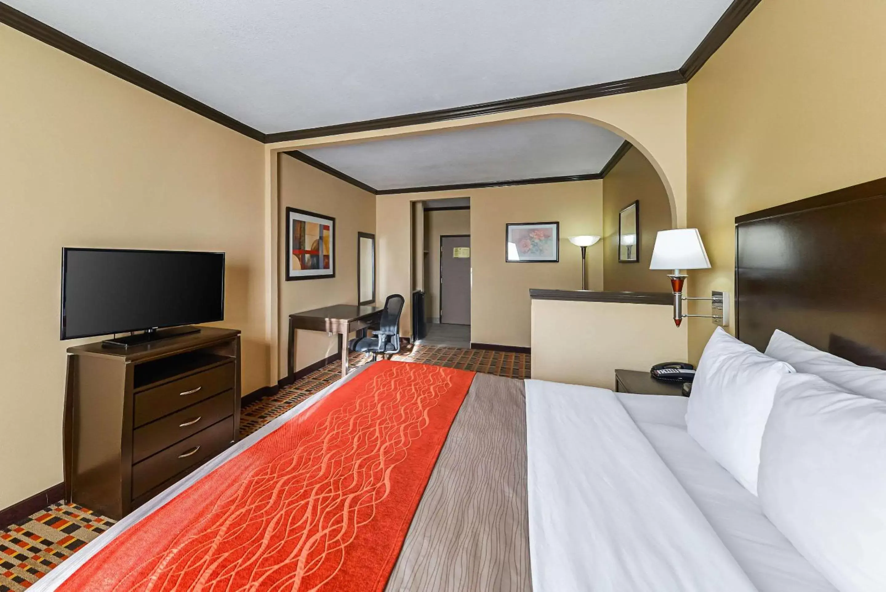 Photo of the whole room, Bed in Quality Inn & Suites Lubbock South Photo of the whole room, Bed in Quality Inn & Suites Lubbock South