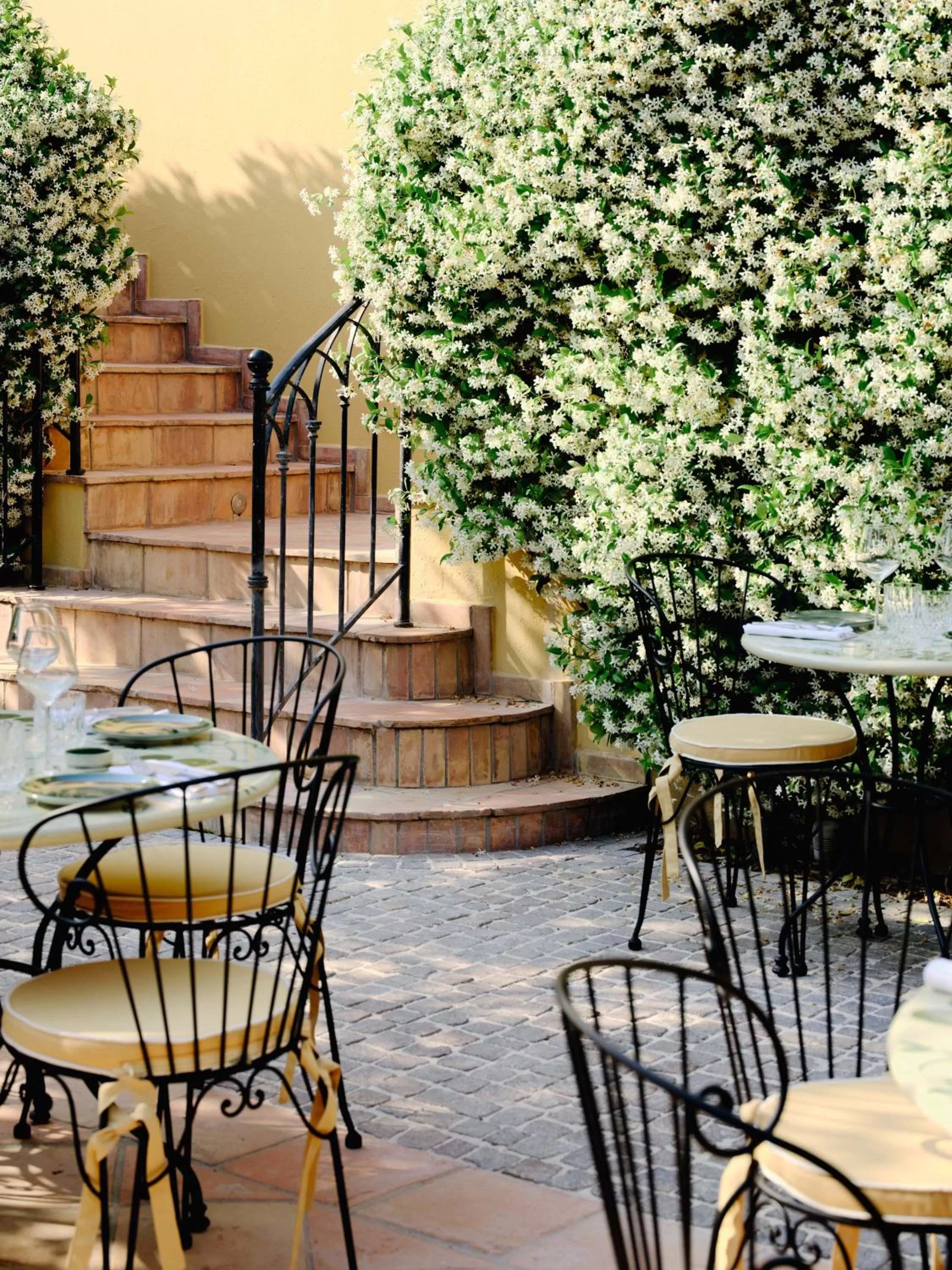 Restaurant/places to eat in Hôtel La Pérouse Nice Baie des Anges