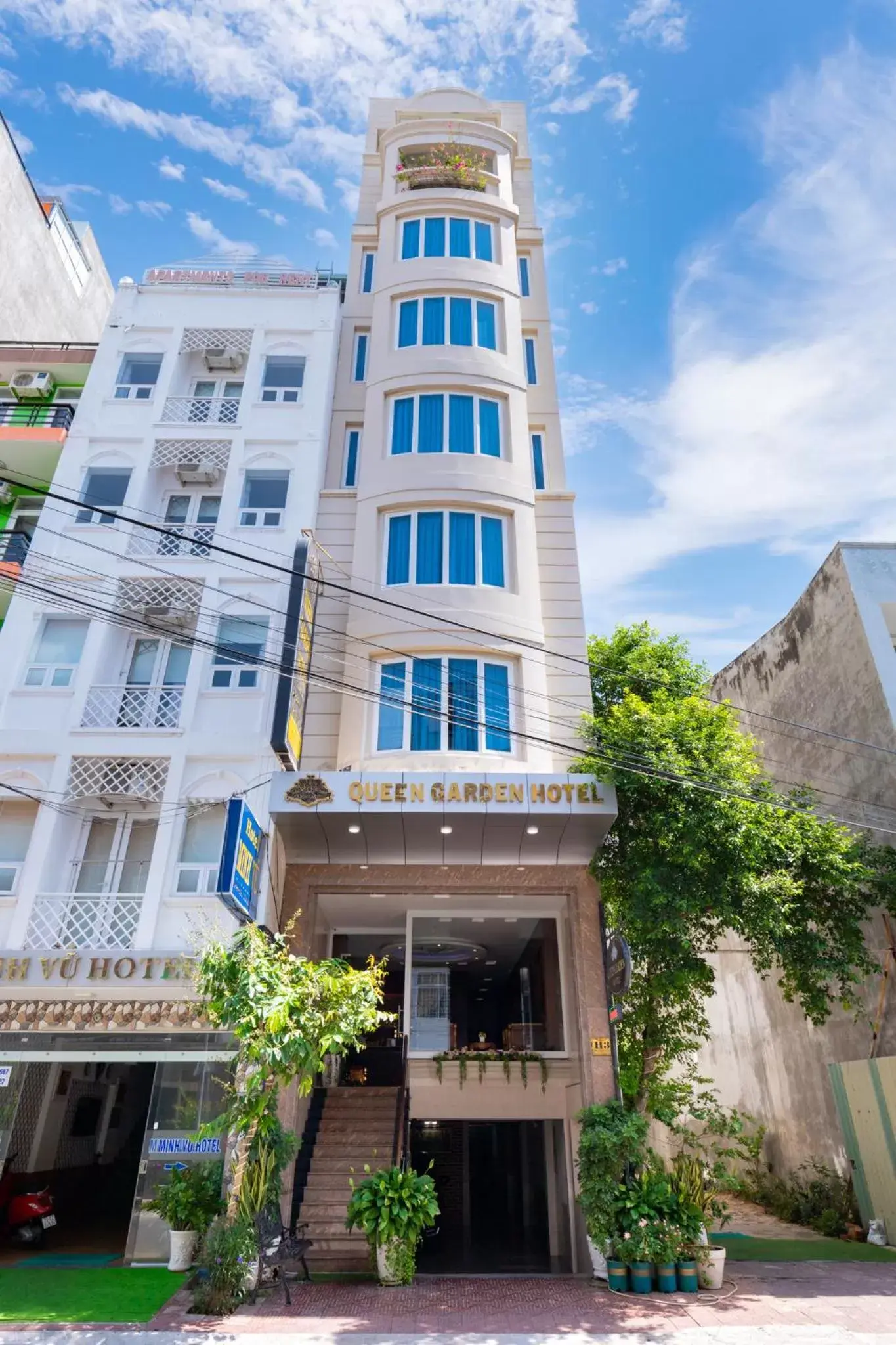 Property building in Queen Garden Hotel & Apartment Property building in Queen Garden Hotel & Apartment