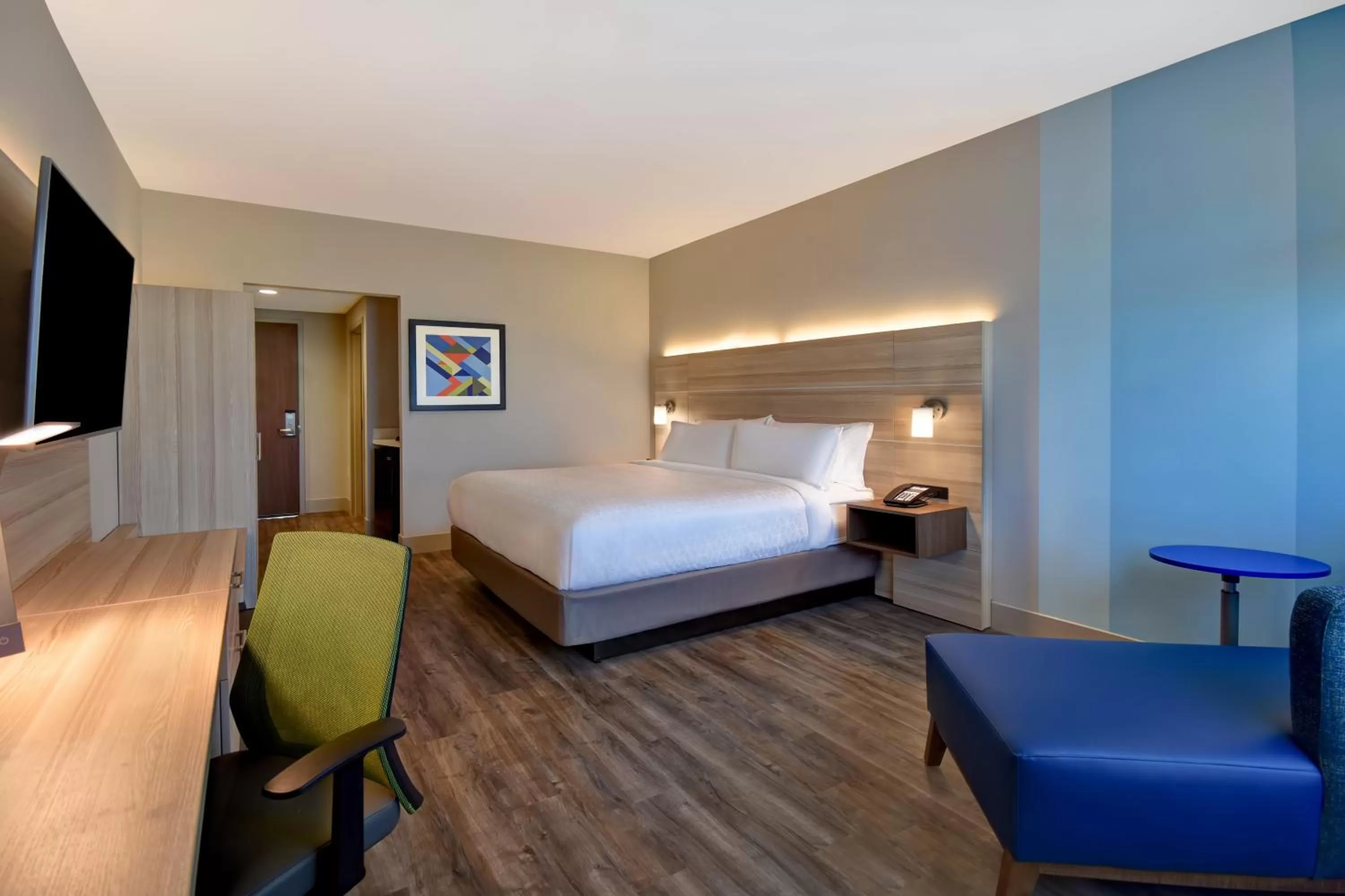 Photo of the whole room, Bed in Holiday Inn Express & Suites - Galveston Beach by IHG