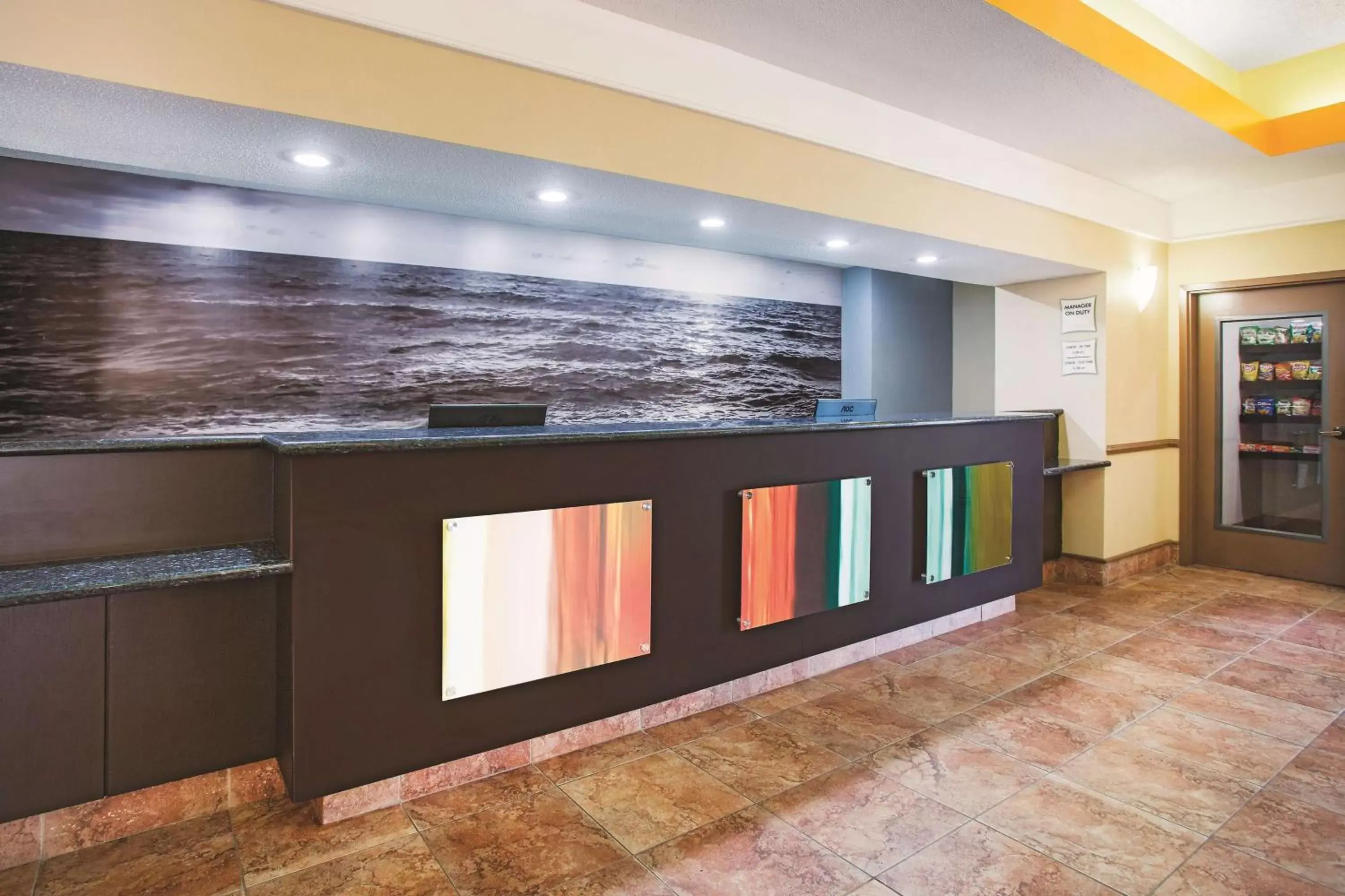 Lobby or reception, Lobby/Reception in La Quinta by Wyndham Kingsland/Kings Bay Naval B