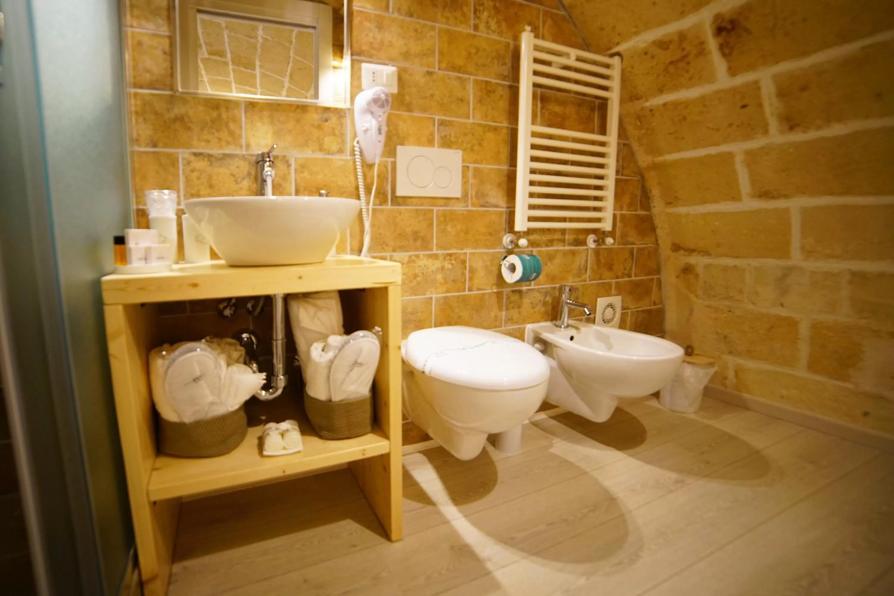 Toilet in La Pergola ai Sassi