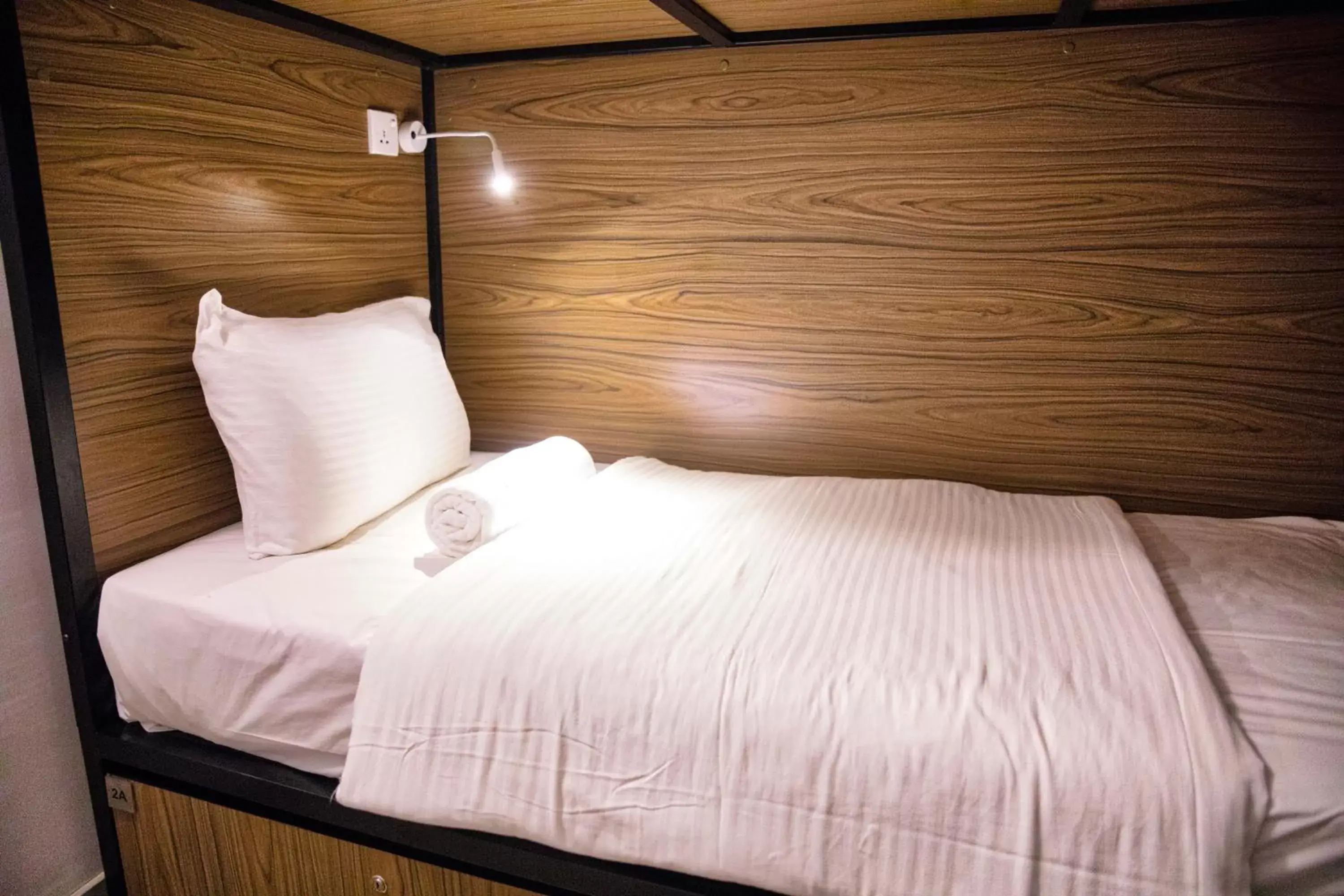 Bed in C 1 Colombo Fort Bed in C 1 Colombo Fort