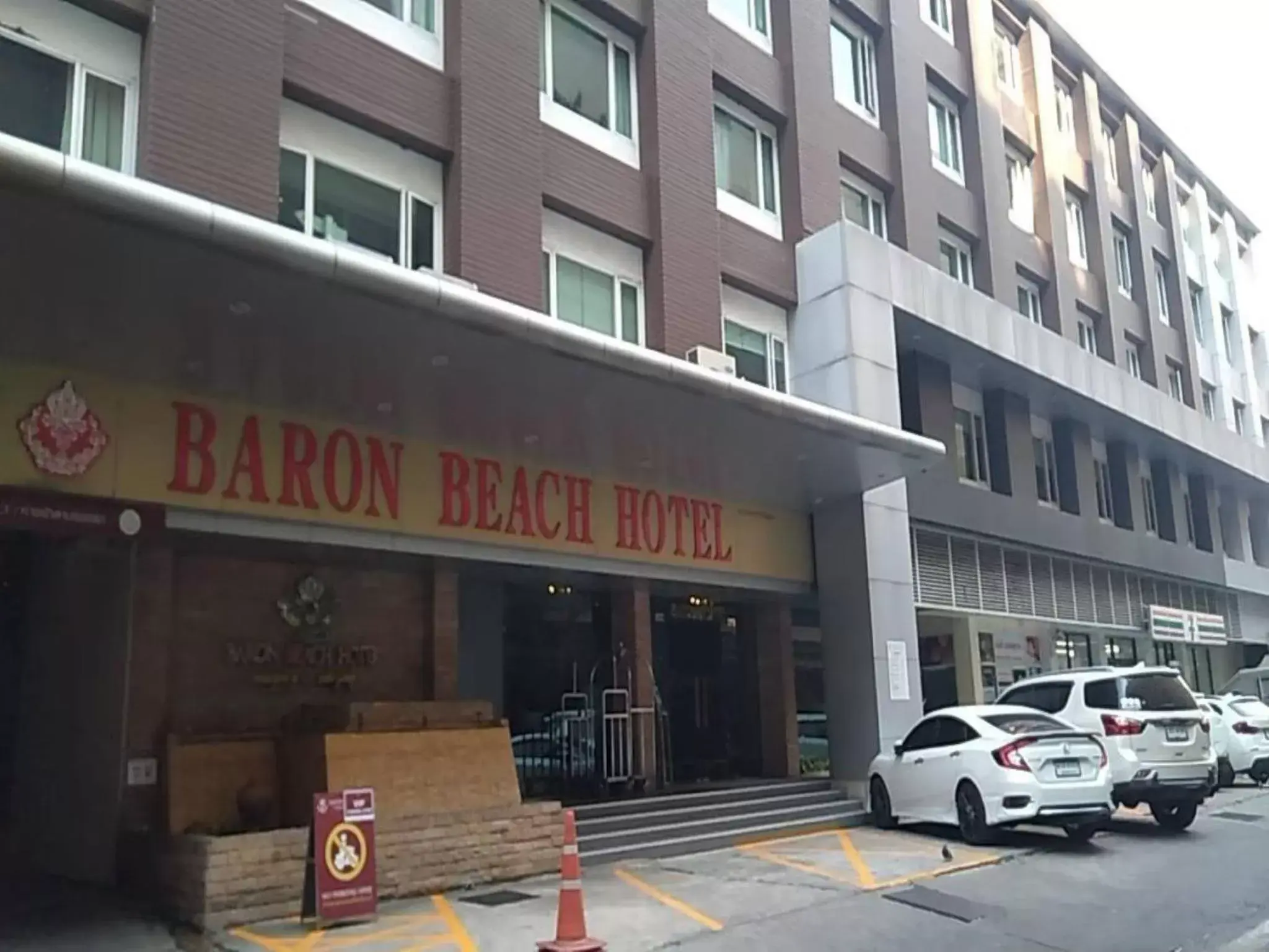 Facade/entrance in Baron Beach Hotel