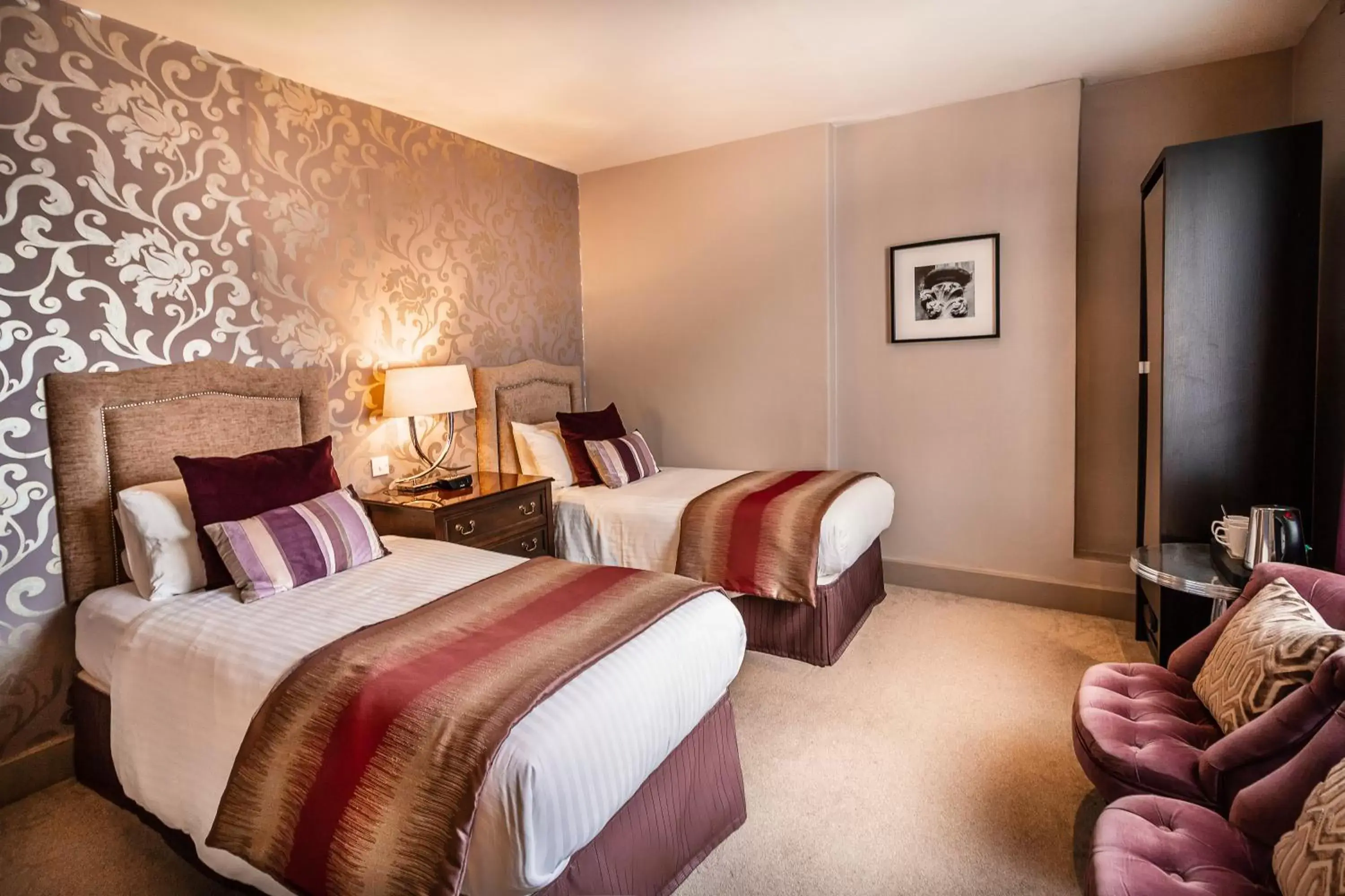 Bedroom, Bed in The Swan Hotel, Wells, Somerset