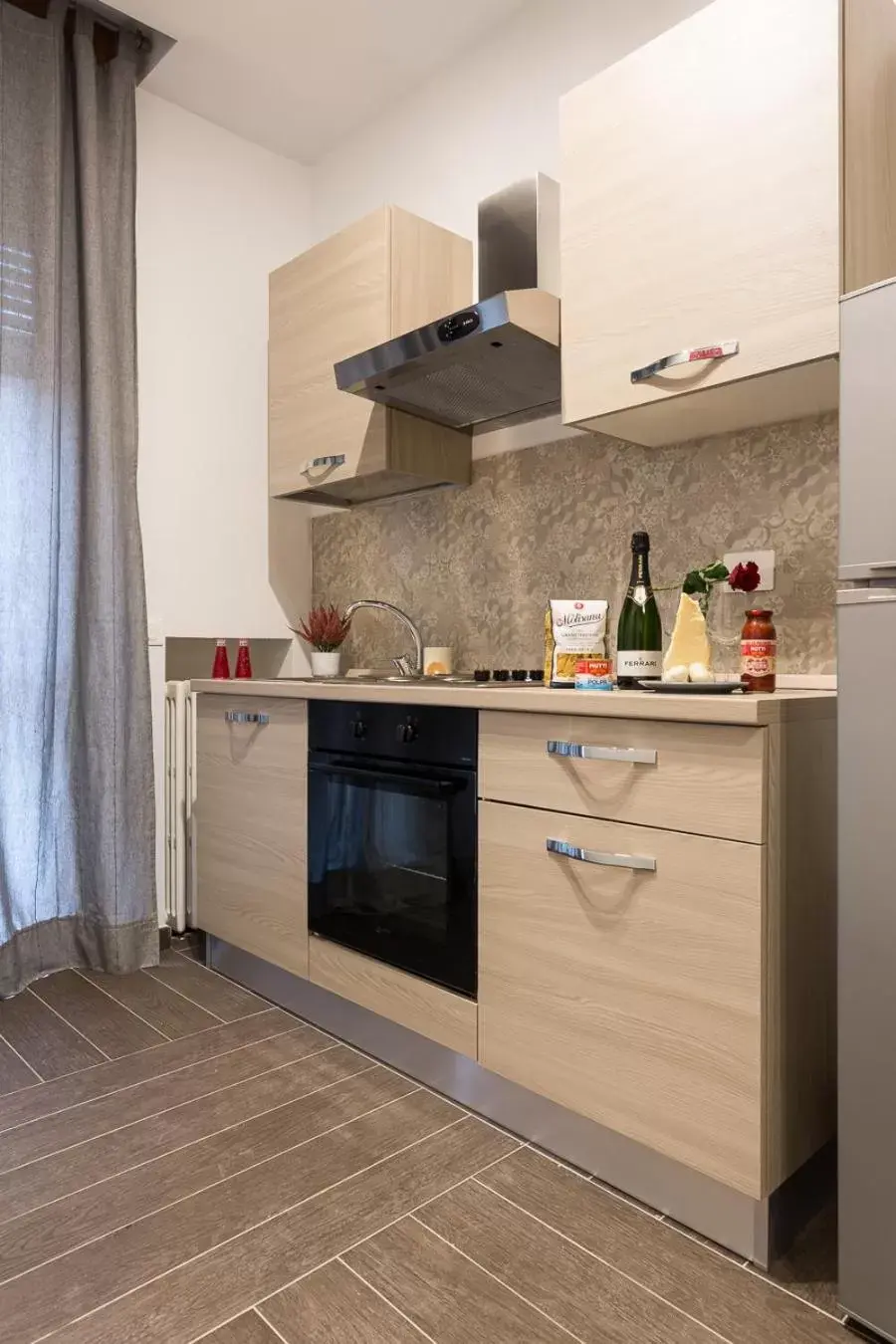 Kitchen/Kitchenette in HH Hermoso Housing ALESSANDRIA