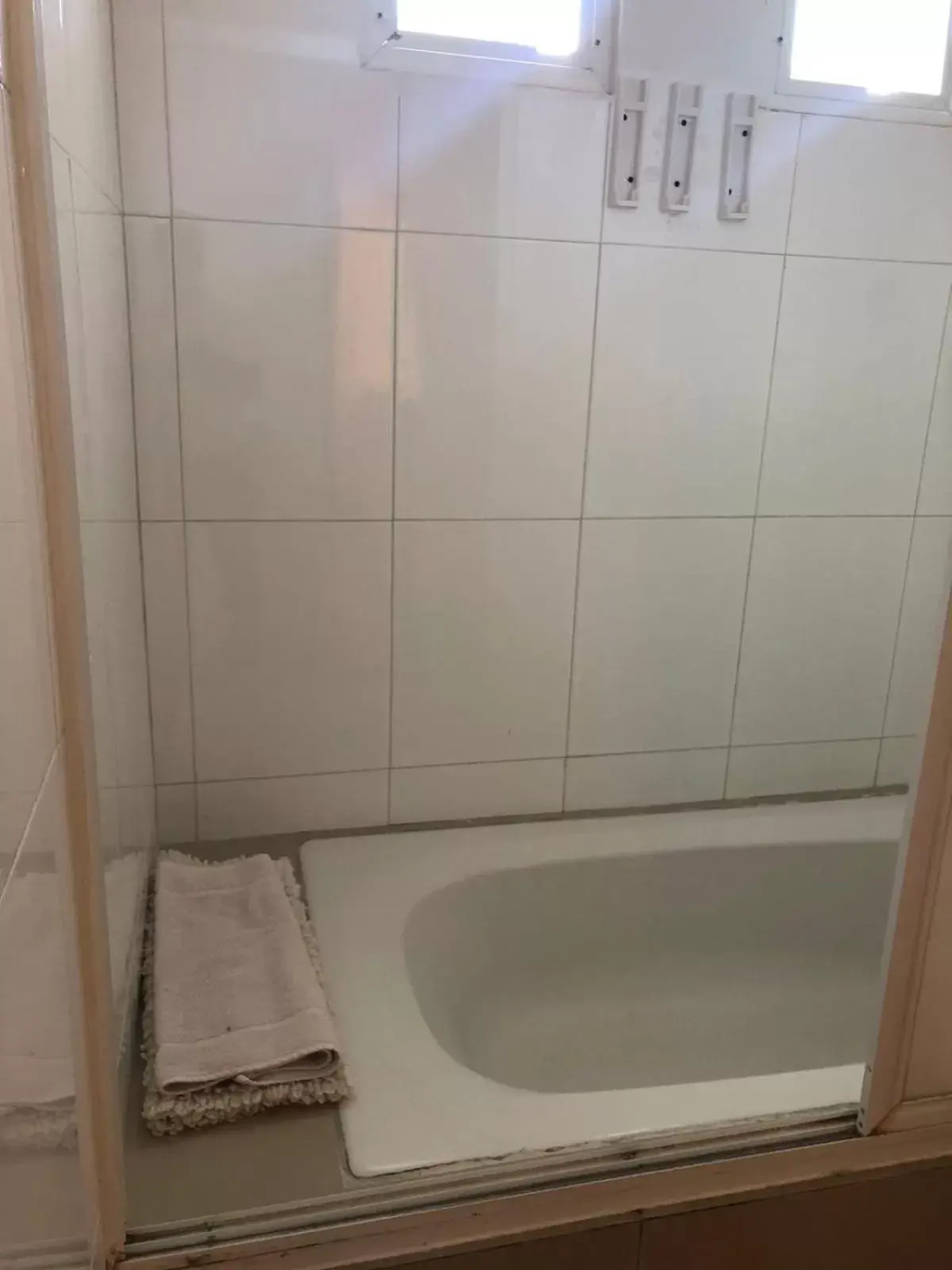Shower, Bathroom in Villa Segovia
