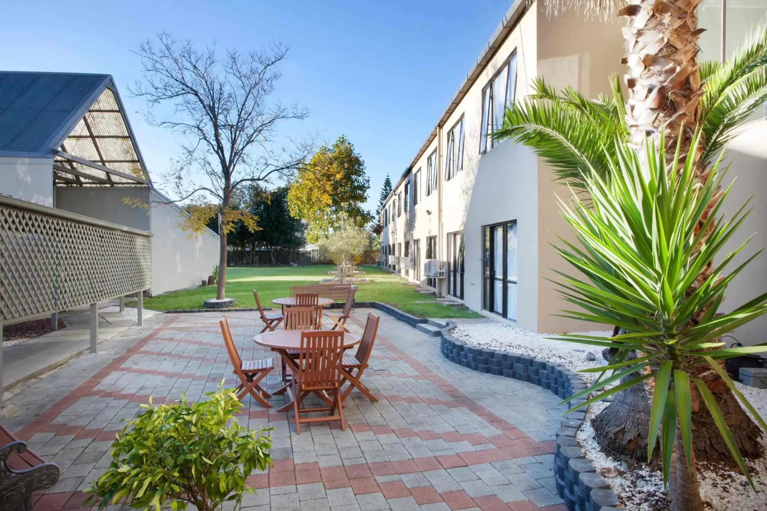 Balcony/Terrace, Property Building in Auckland Airport Kiwi Hotel