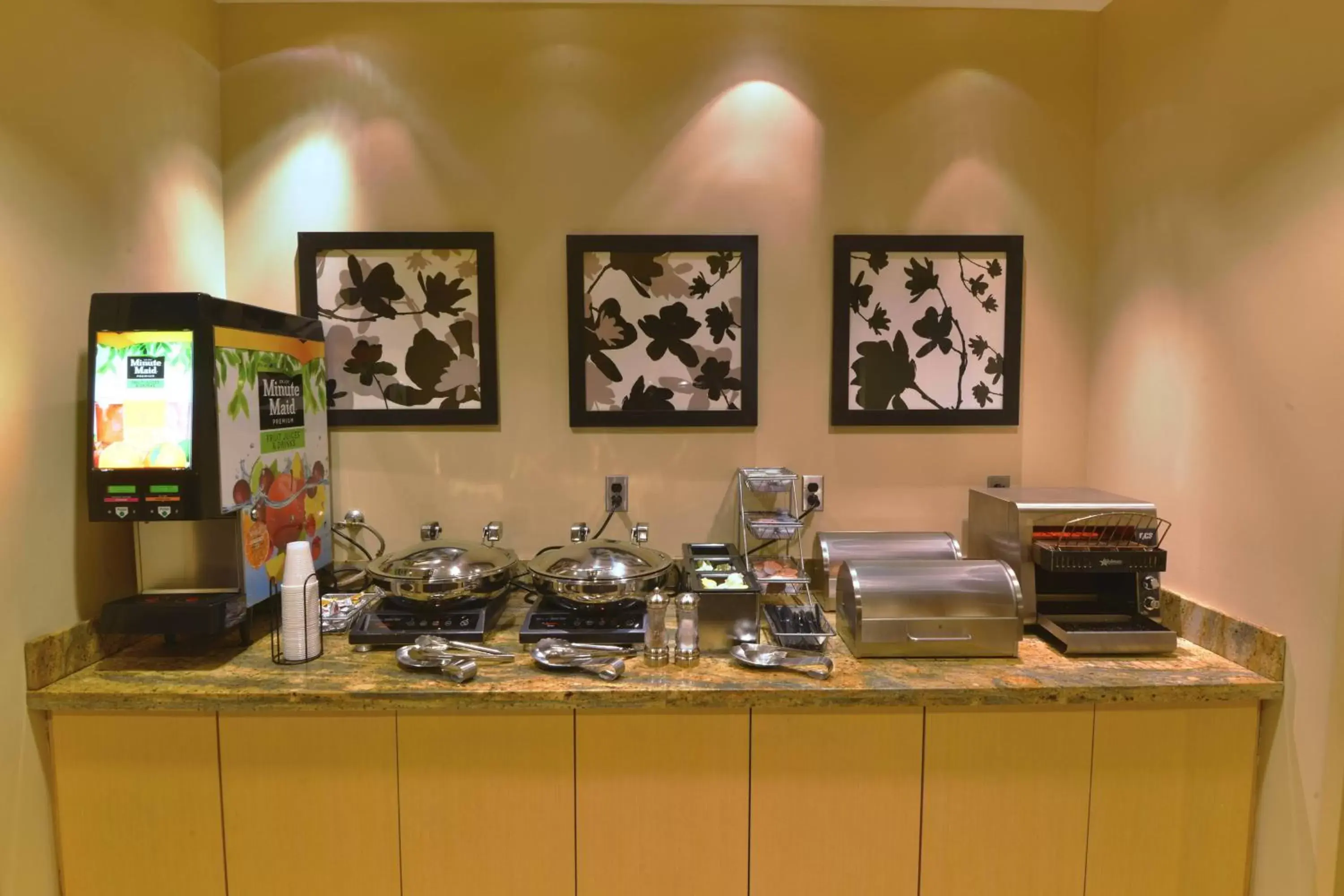 Breakfast, Restaurant/Places to Eat in TownePlace Suites by Marriott Williamsport