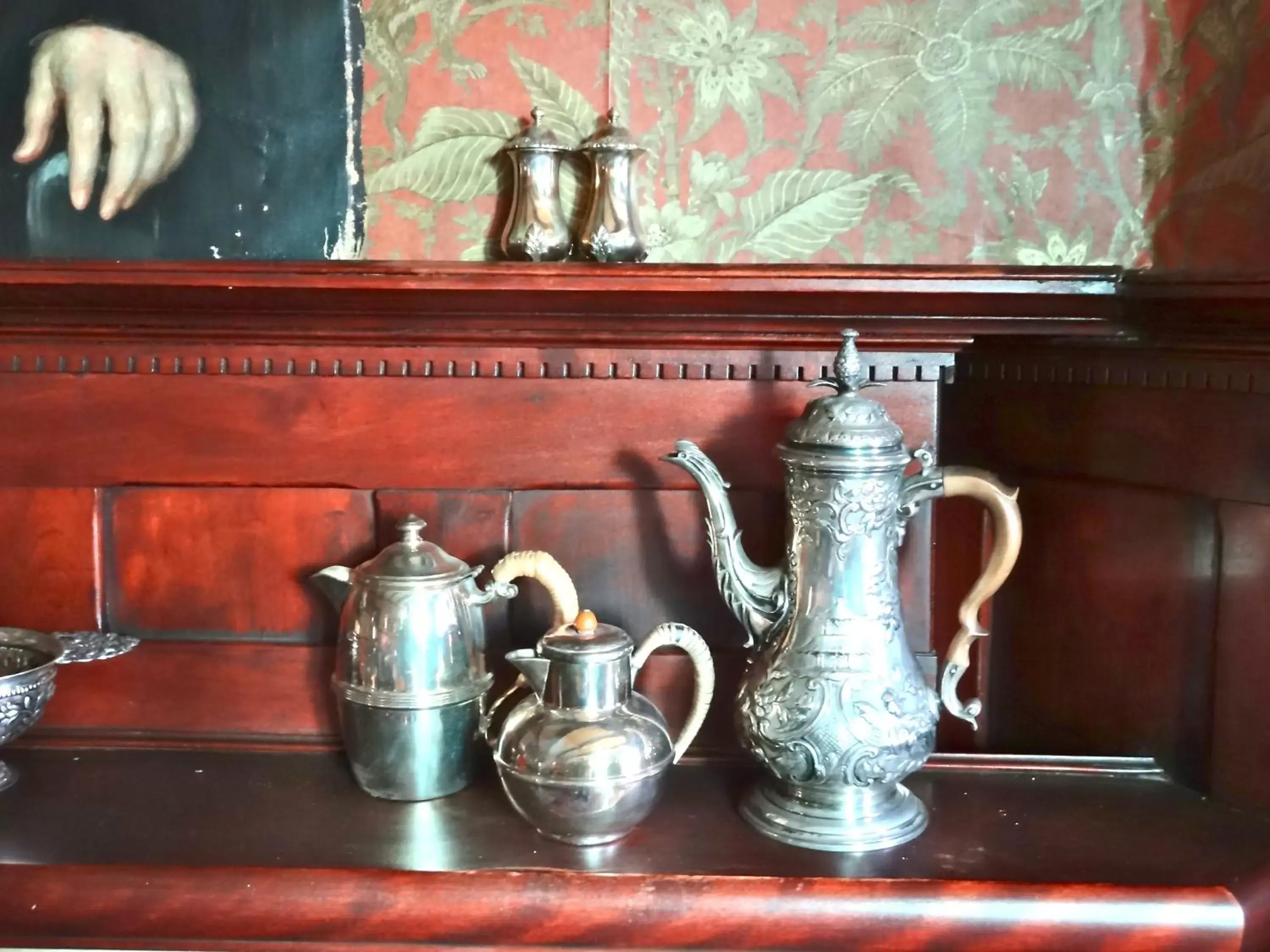 Decorative detail in The Captain's House heritage bed & breakfast