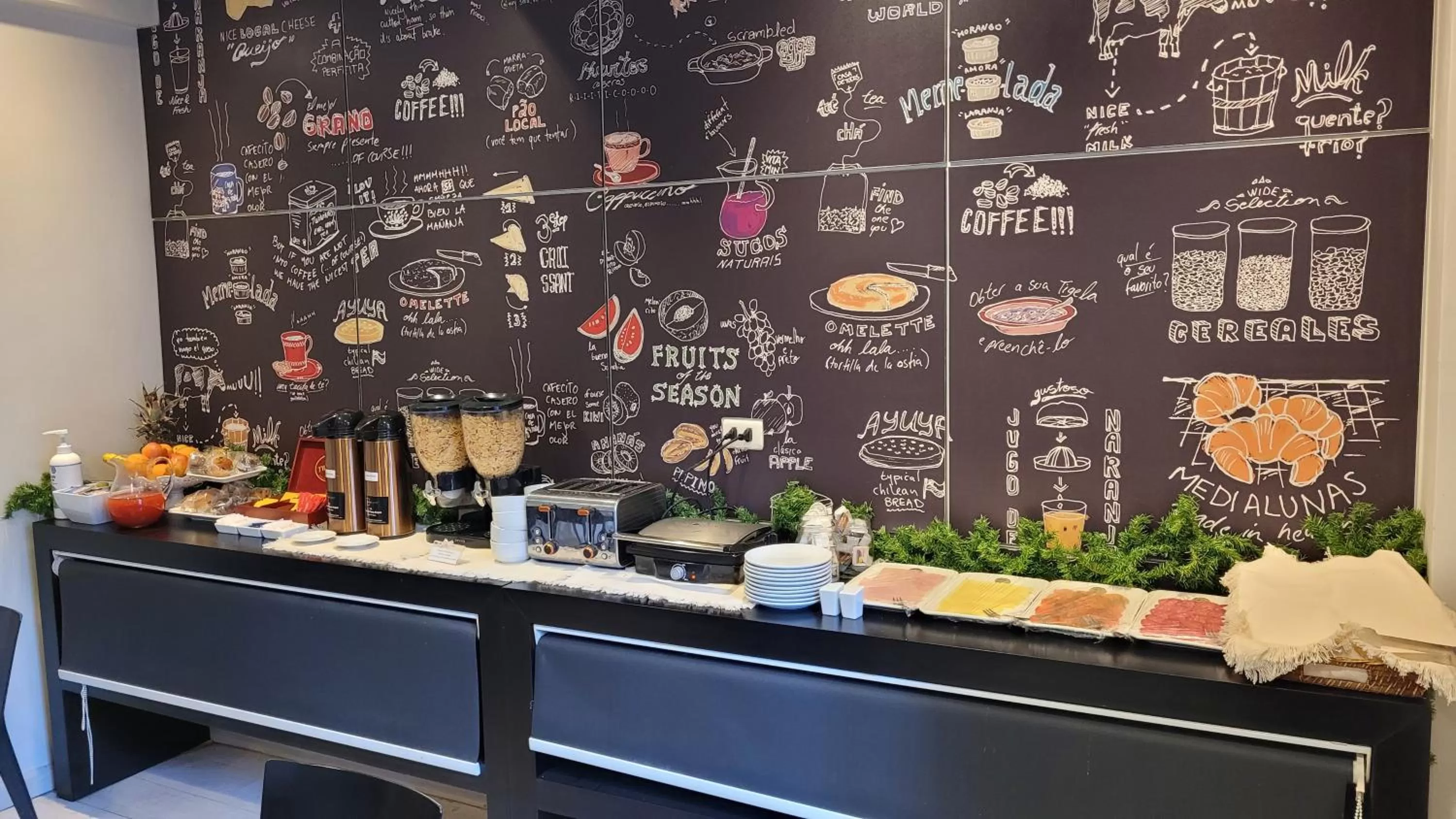 Buffet breakfast in Hotel CasaDeTodos