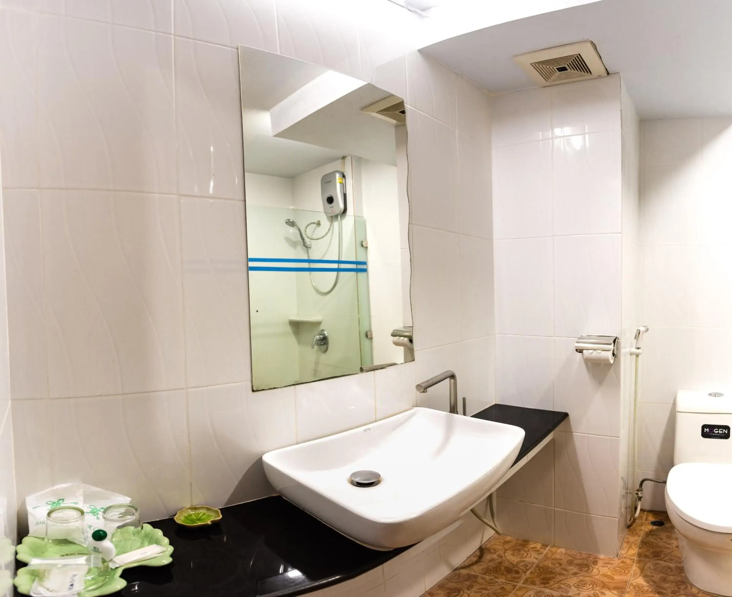 Bathroom in Nan Chao Hotel