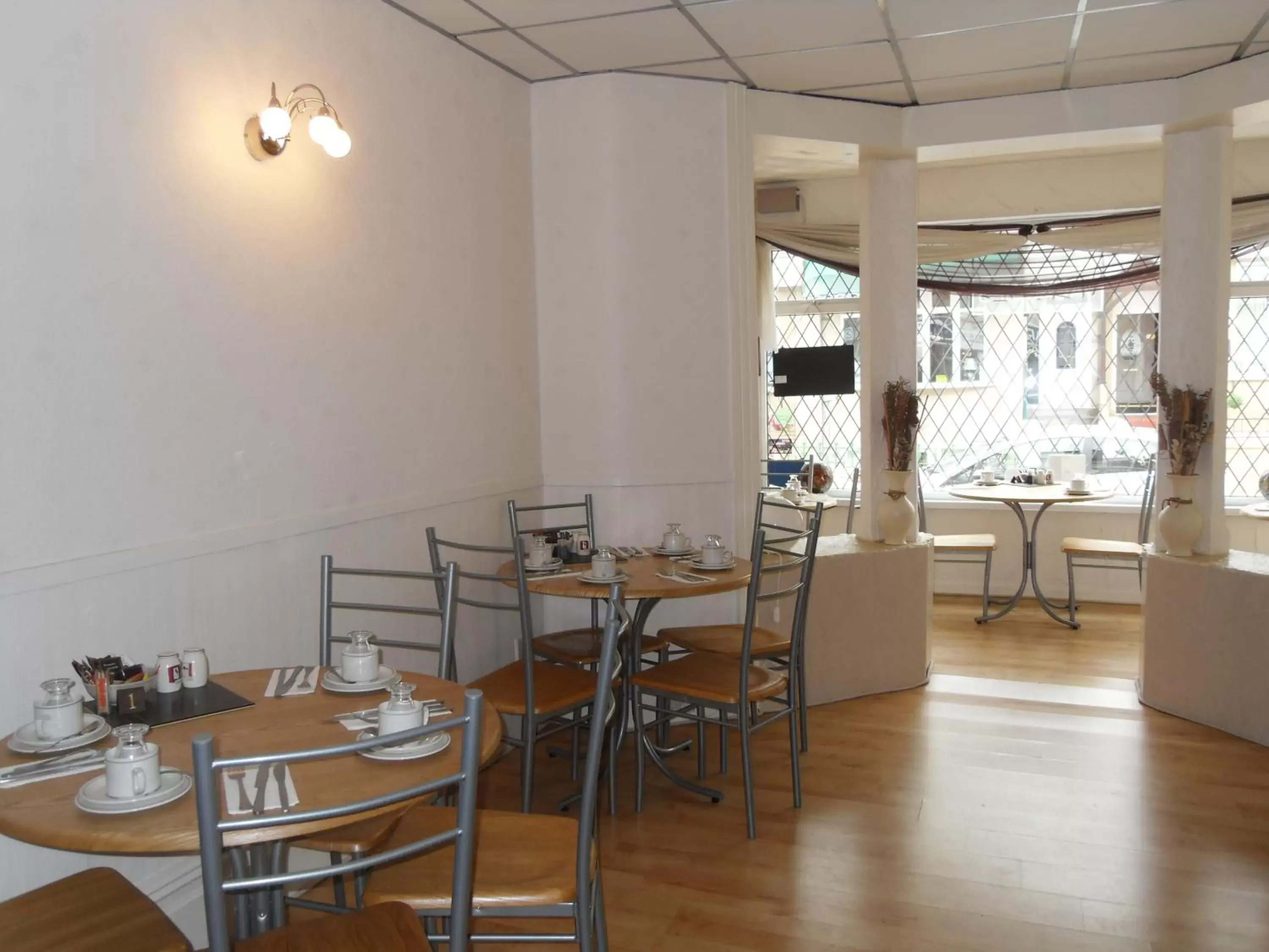 Dining area, Restaurant/Places to Eat in The Cardoun