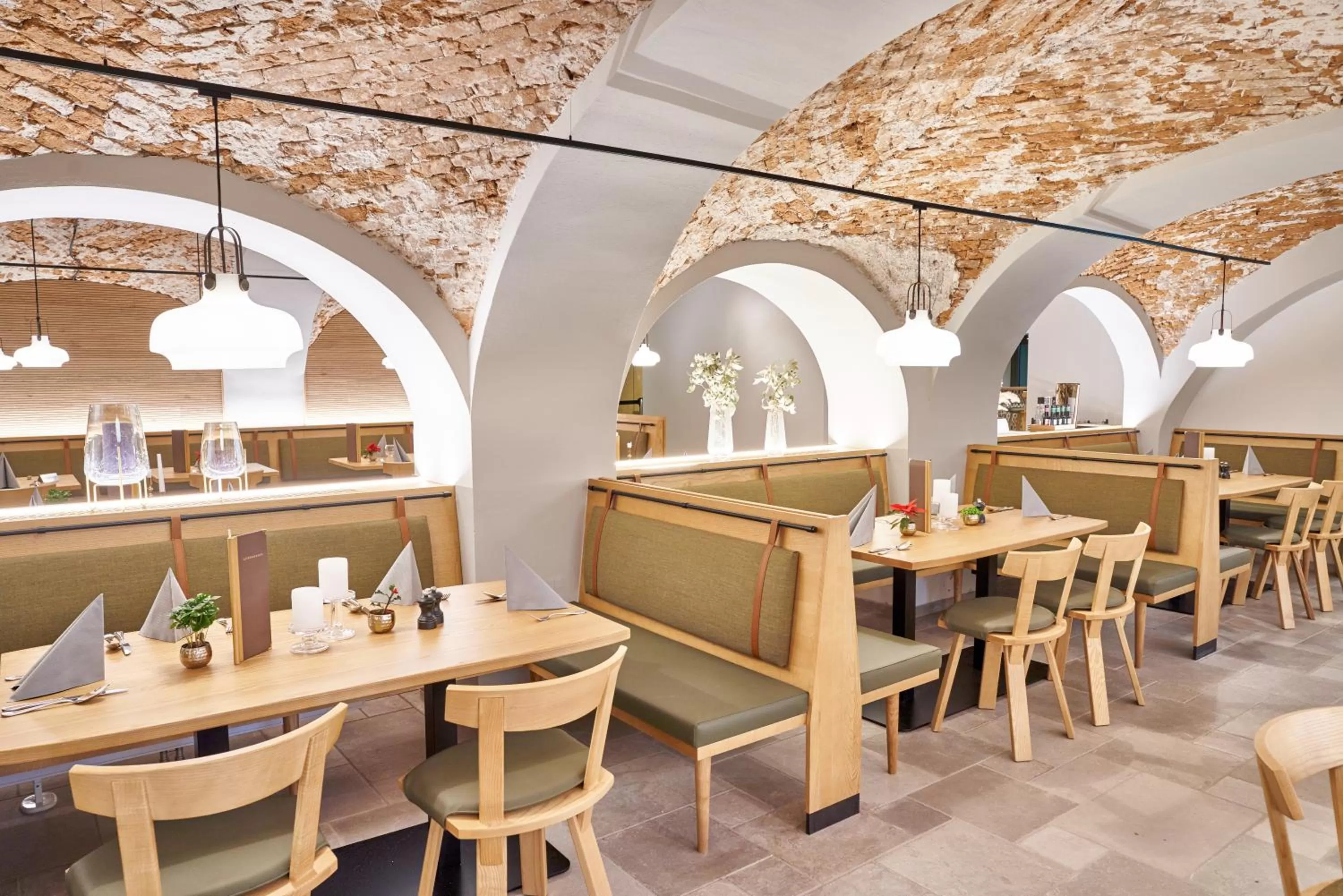 Restaurant/places to eat in Hotel Maxlhaid