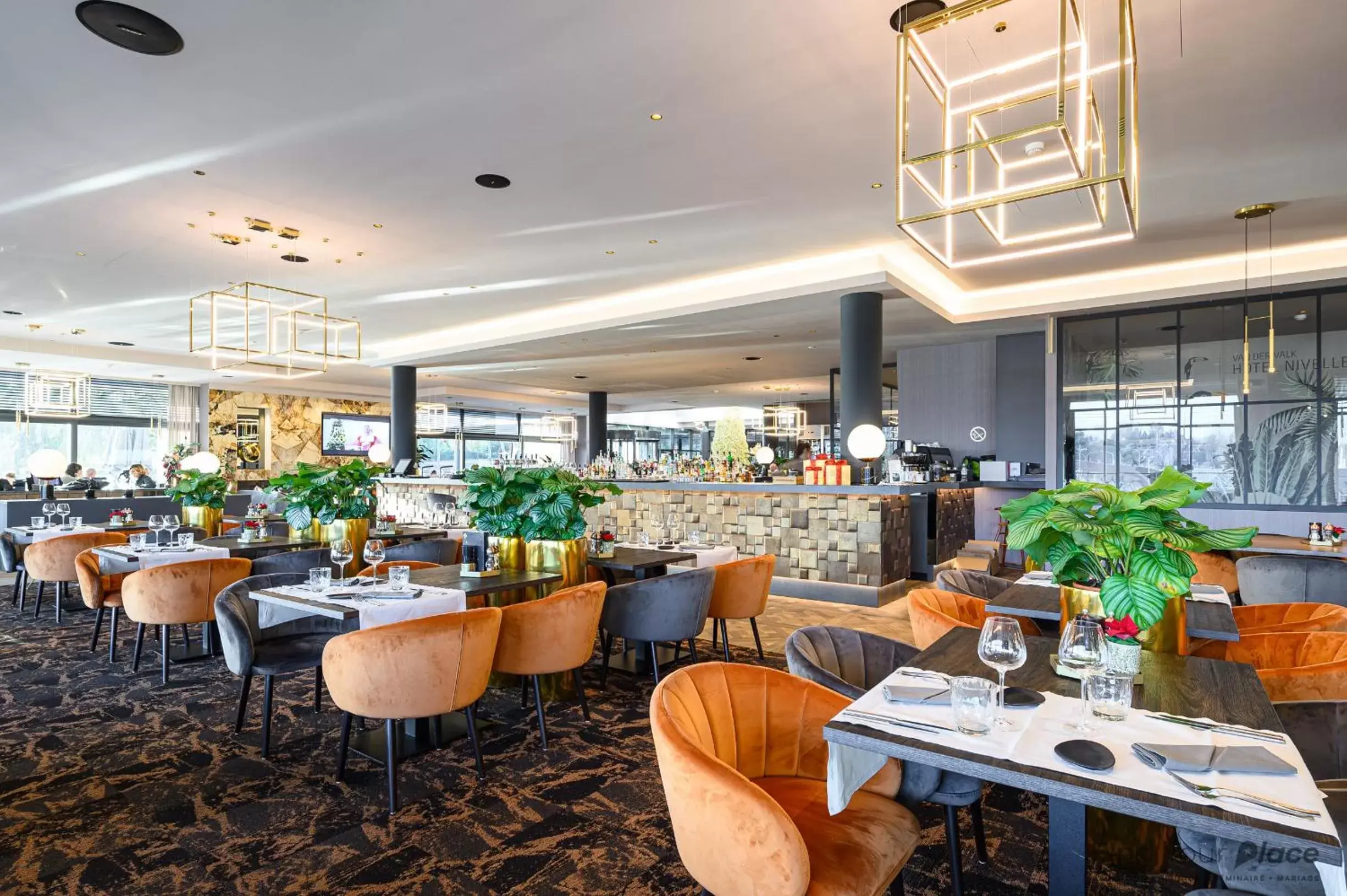 Restaurant/Places to Eat in Hotel Restaurant Van Der Valk Nivelles-Sud