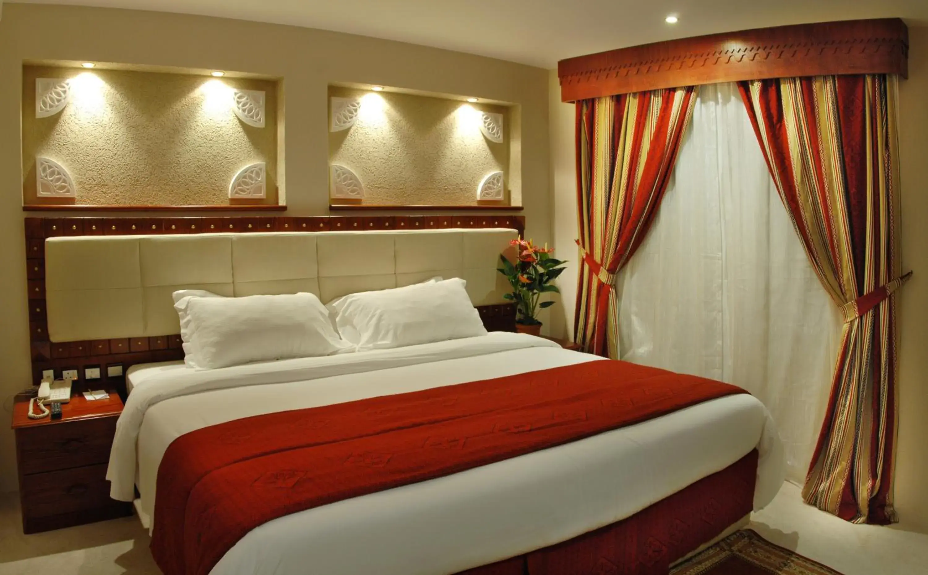 Bedroom, Bed in Al Liwan Suites