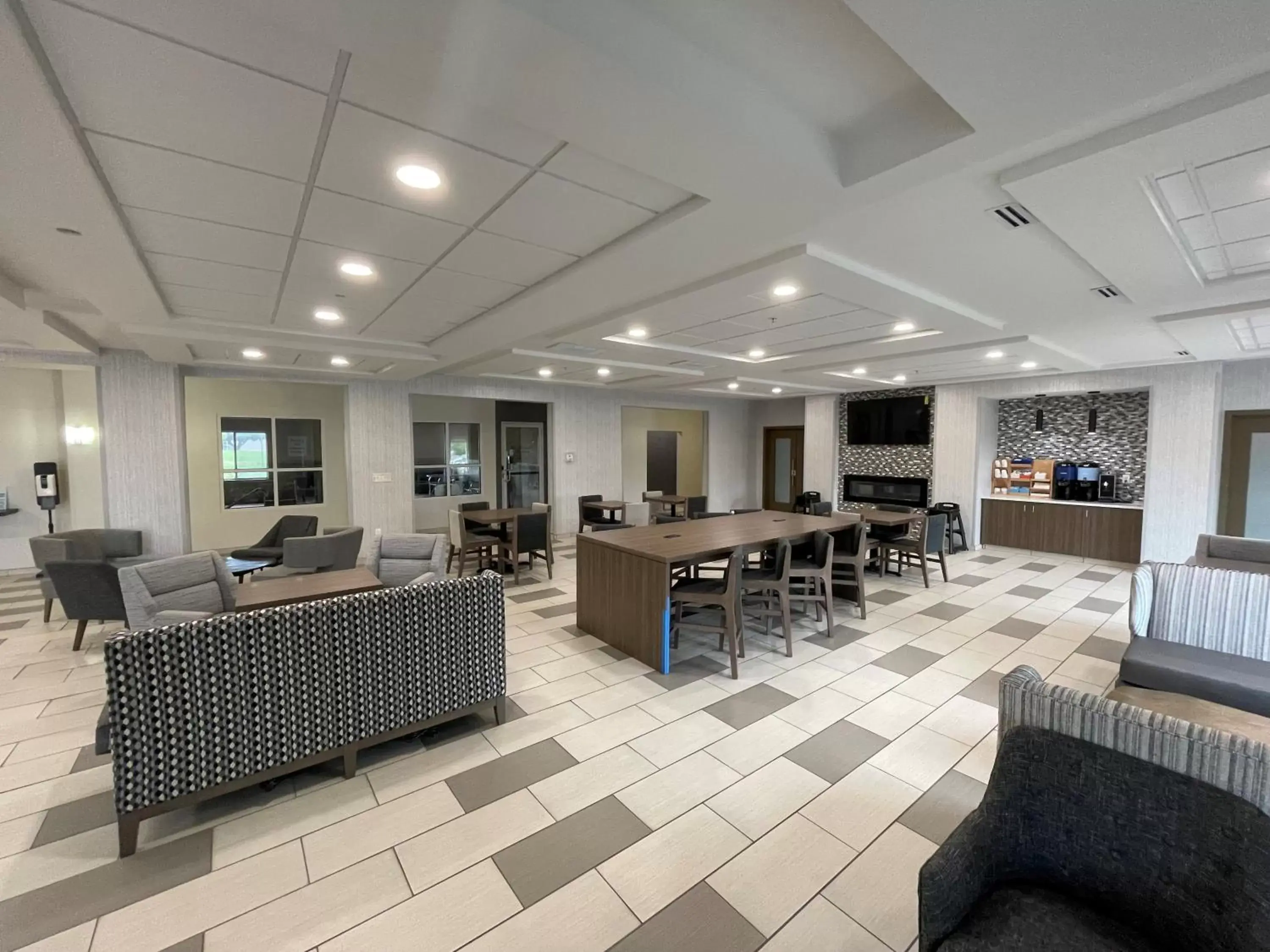 Lobby or reception in La Quinta Inn & Suites by Wyndham Ankeny IA - Des Moines IA
