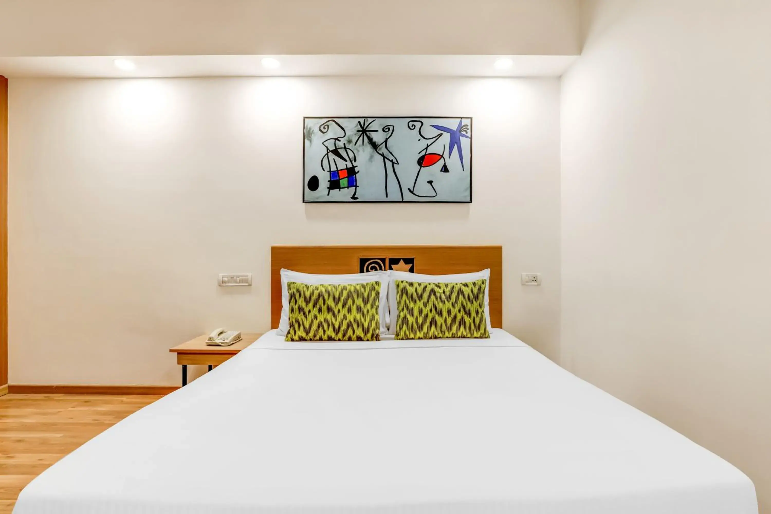 Bedroom, Bed in Lemon Tree Hotel, Ahmedabad