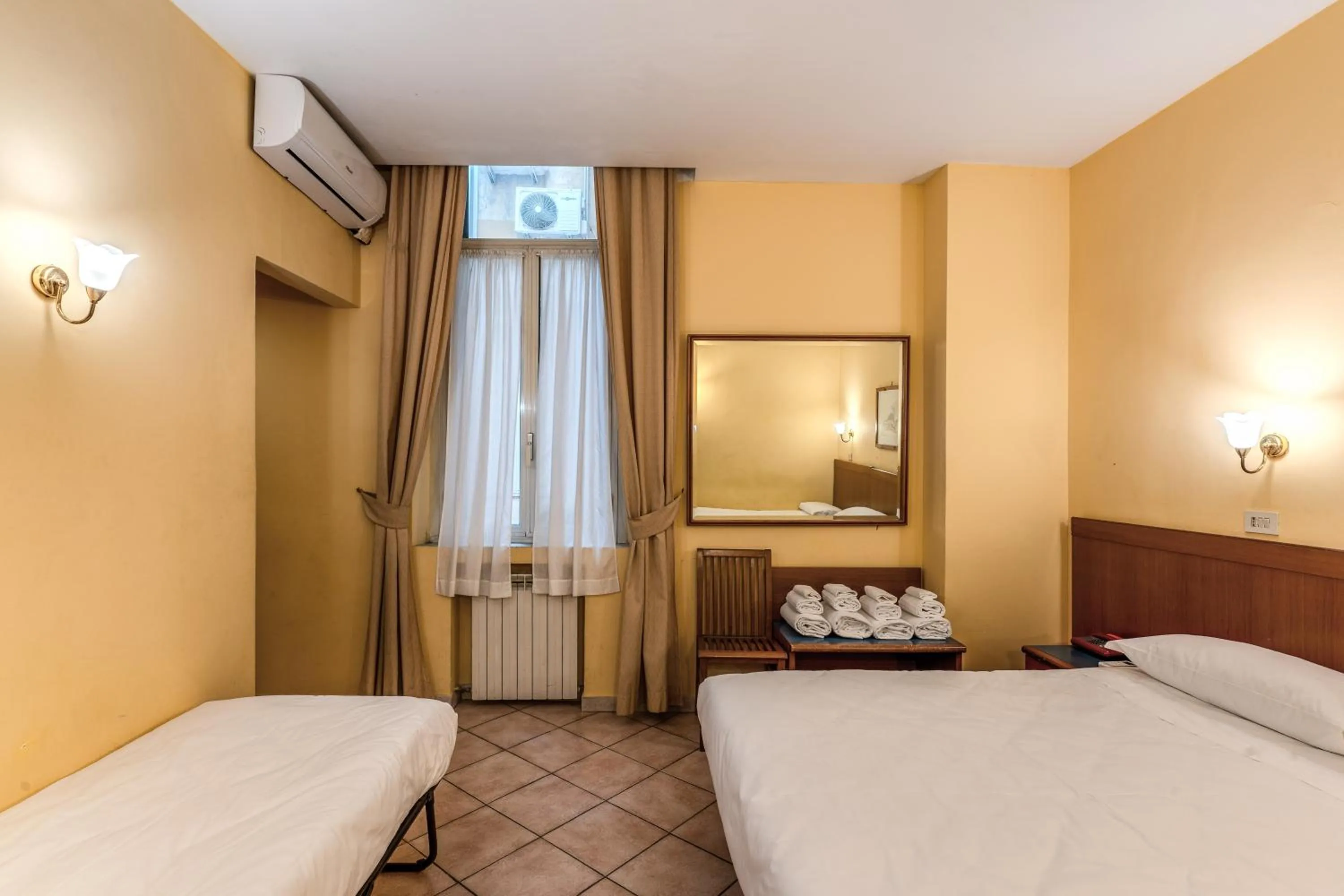 Bedroom in Hotel Pomezia