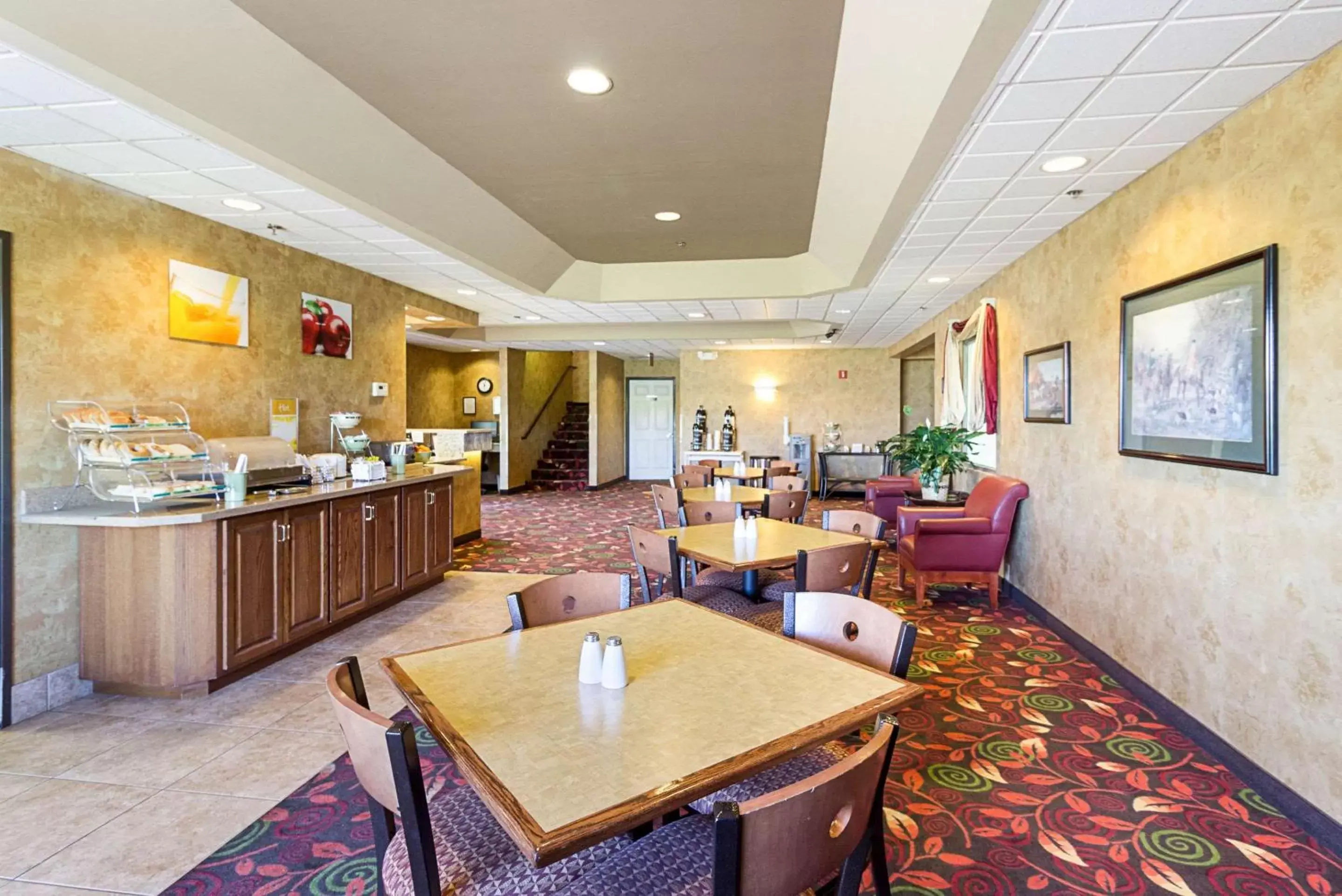 Restaurant/Places to Eat in Quality Inn Fairmont