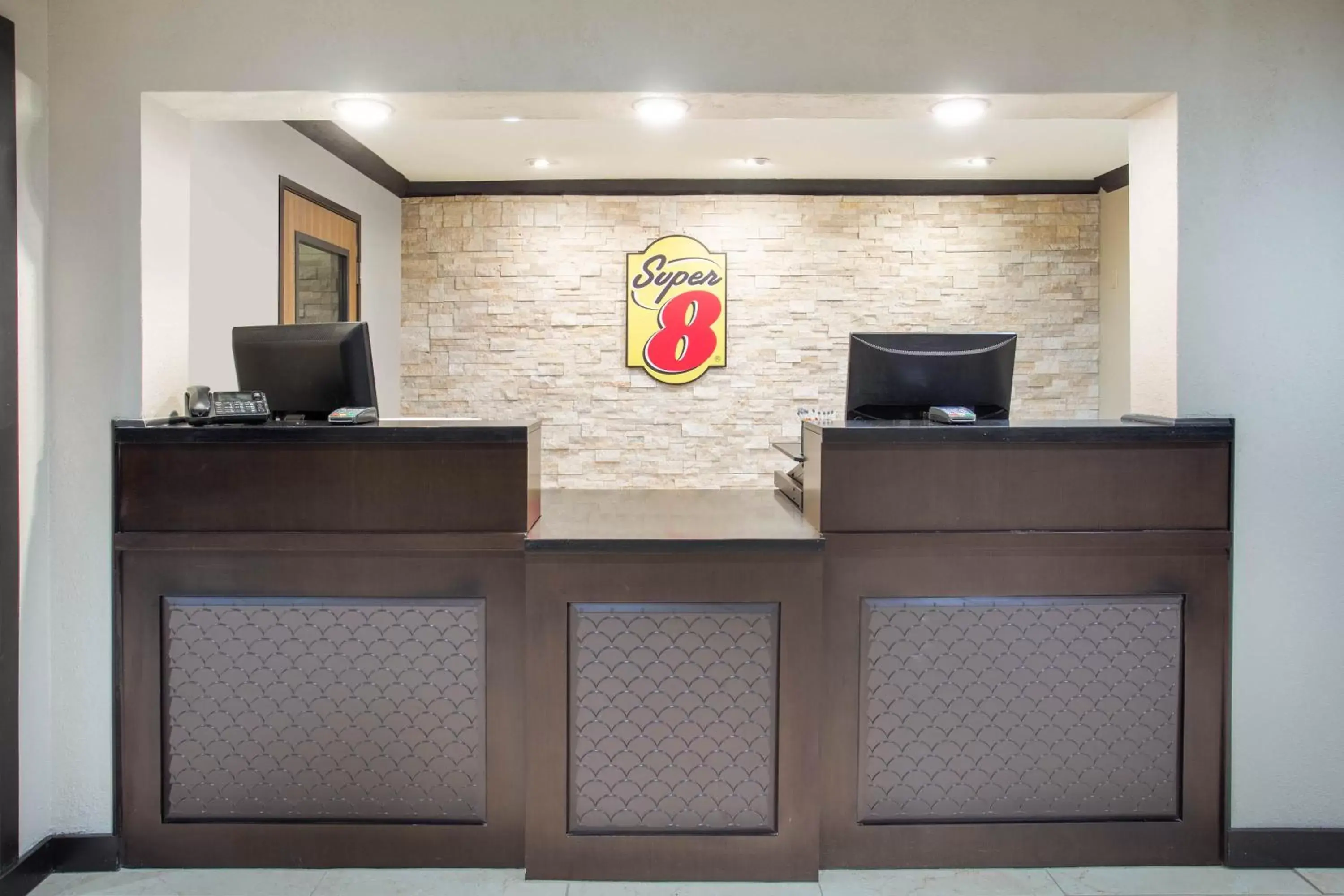 Lobby or reception, Lobby/Reception in Super 8 by Wyndham Billings