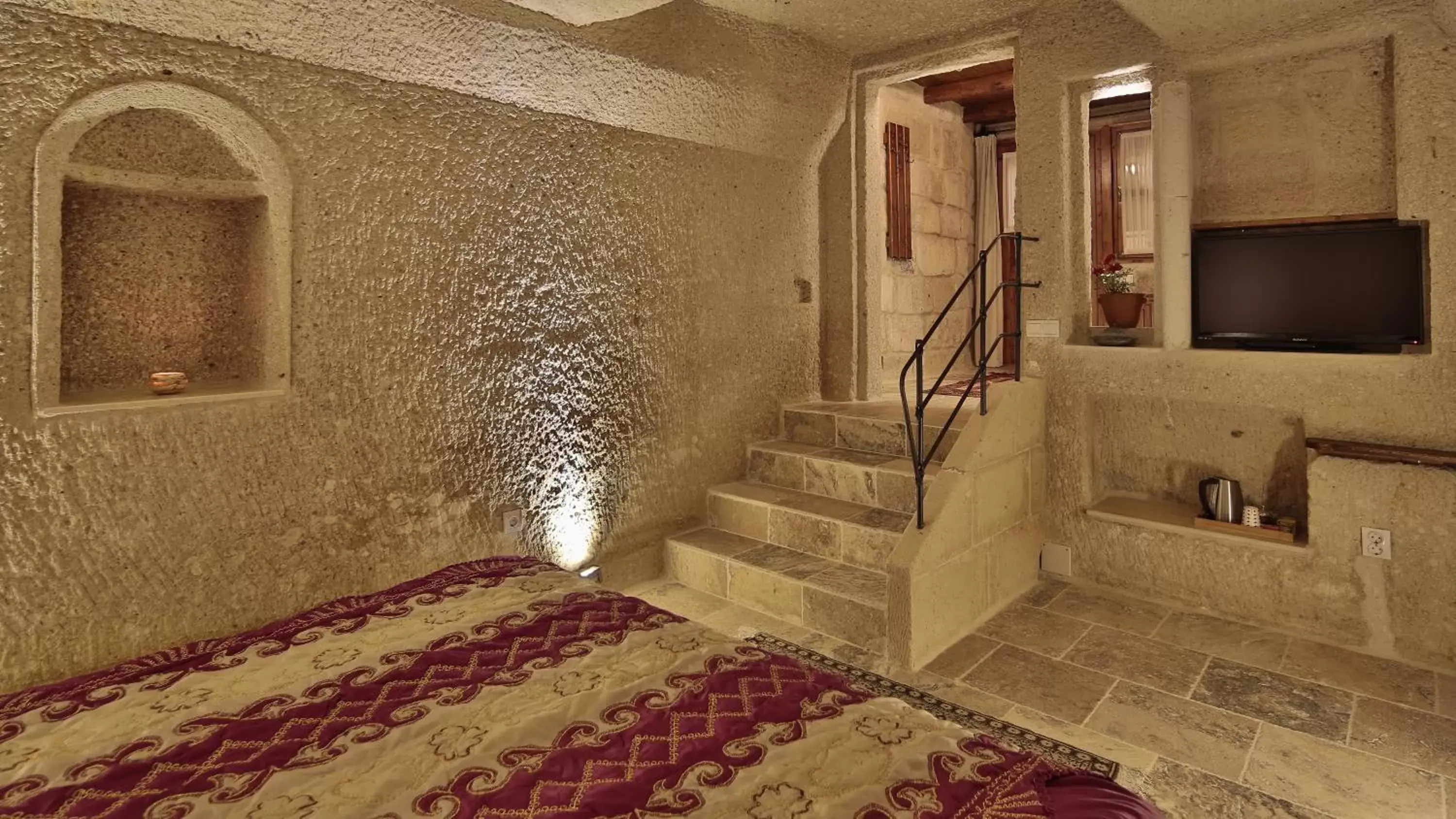 Deluxe Cave Room in Osmanbey Cave House