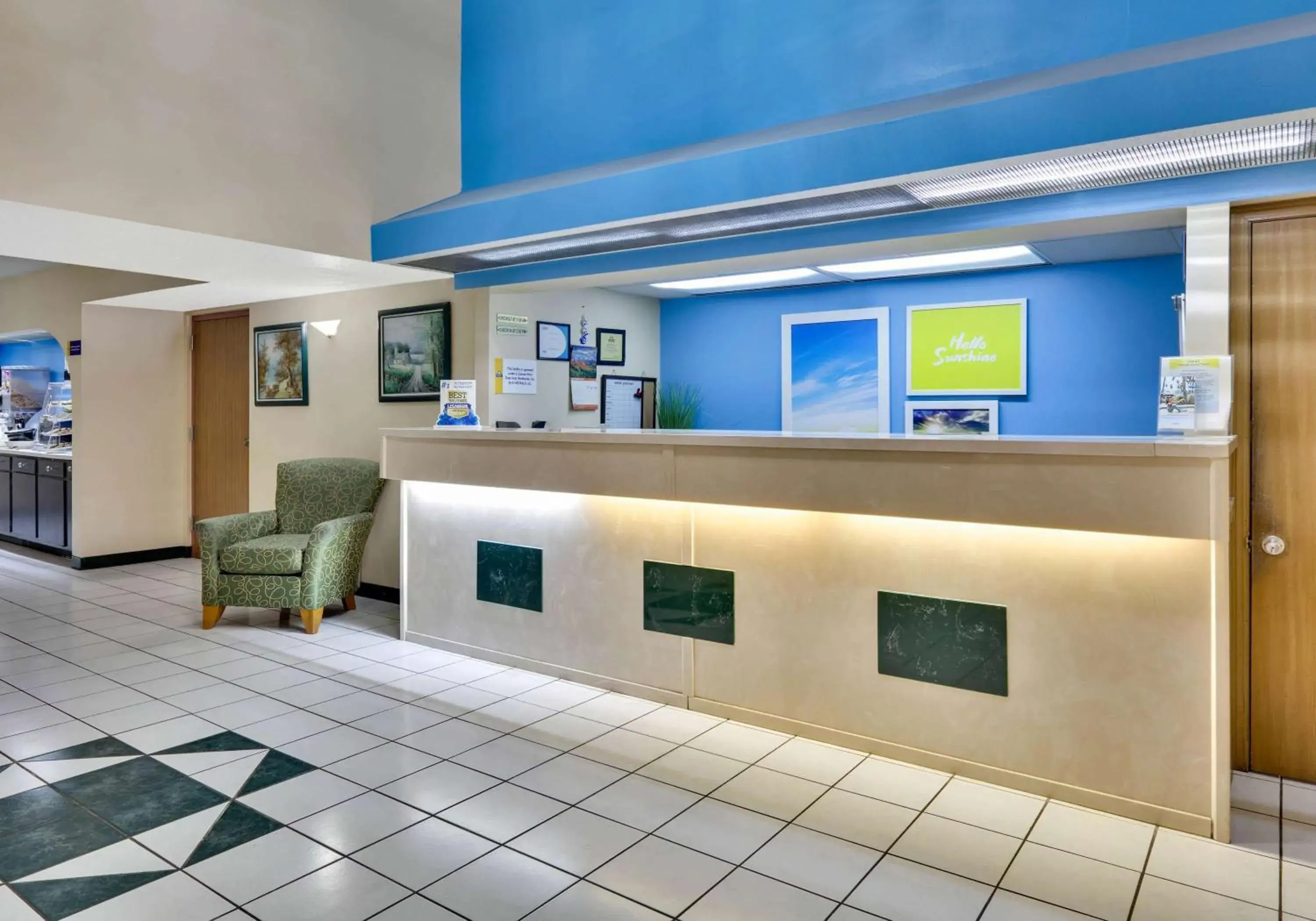 Lobby or reception, Lobby/Reception in Days Inn & Suites by Wyndham Bentonville