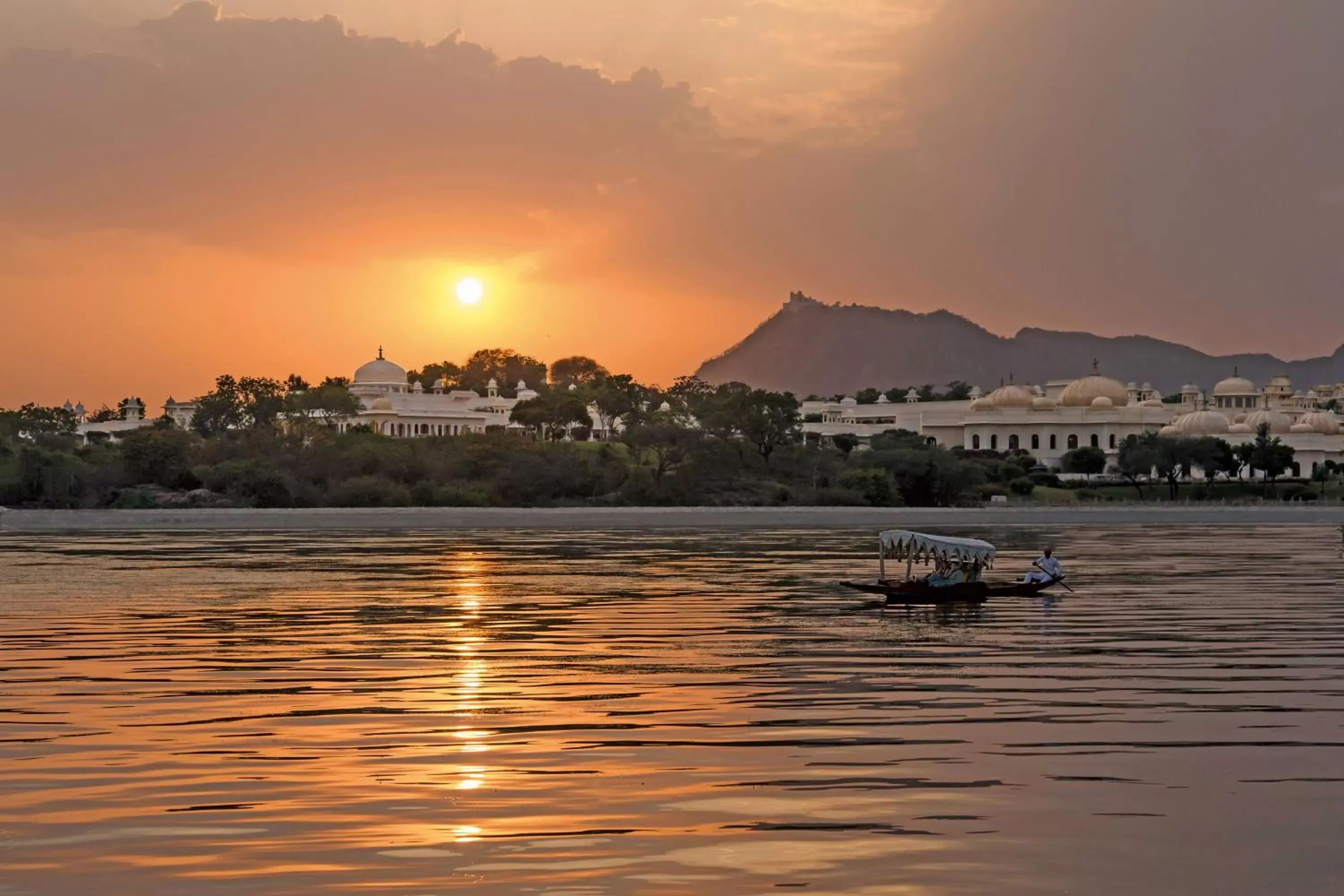 Lake view in The Oberoi Udaivilas Udaipur