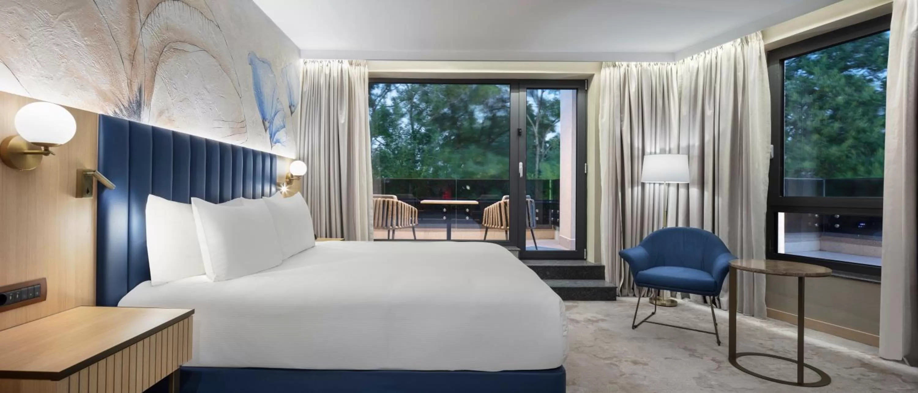 Photo of the whole room, Bed in Doubletree By Hilton Plovdiv Center