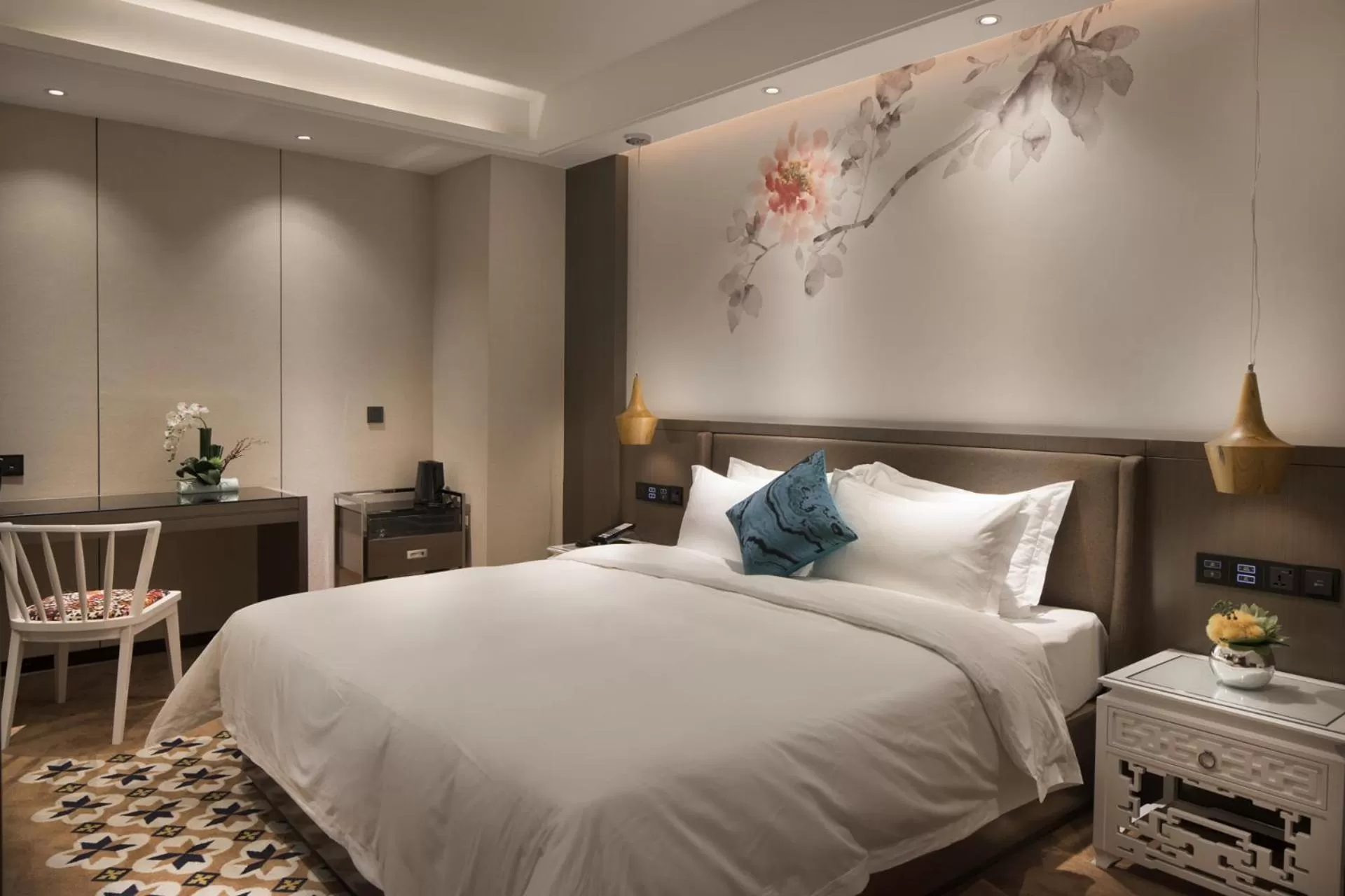 Photo of the whole room, Bed in Paco Hotel Dongpu Guanghzou -Free Shuttle Bus for Canton Fair