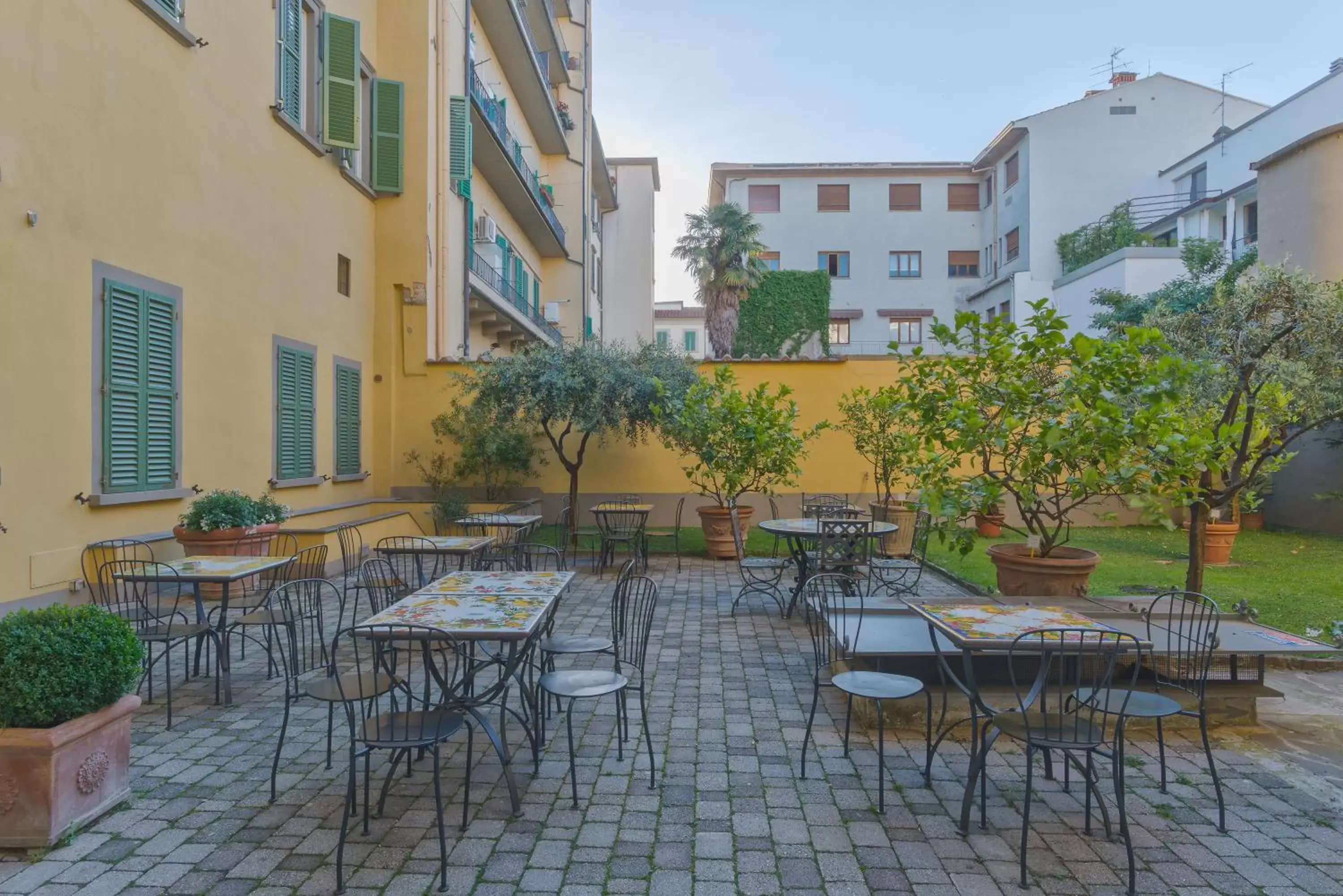 Garden, Restaurant/Places to Eat in Hotel Donatello